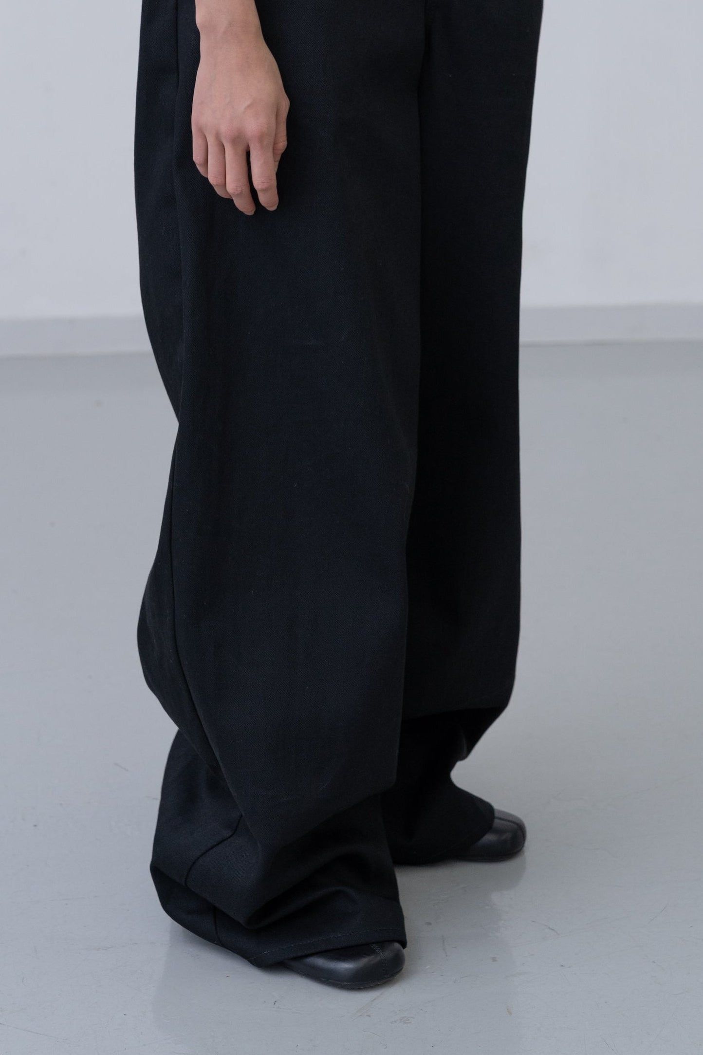 Slash Solid Denim [black]