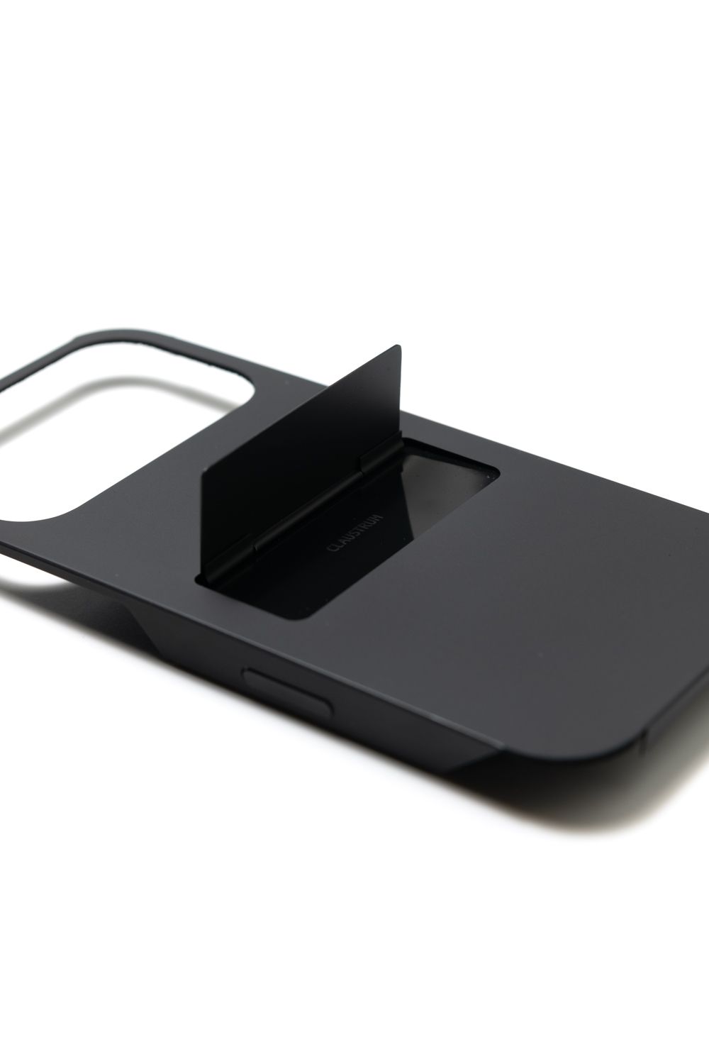 【iPhone17Pro対応】FLAP series / BLACK MATTE [ブラックマット] / スタンド付きiPhone17Proケース