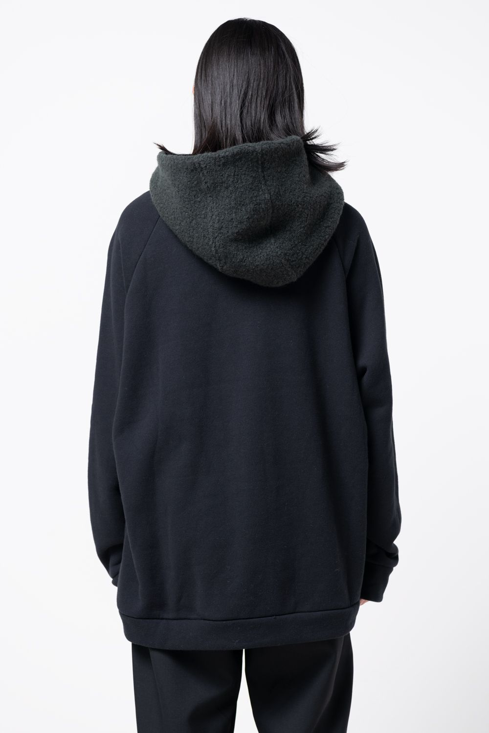 【23AW】balloon over boa hoody [BLACK×MOSS GREEN] - バルーンオーバーボアフーディー [ブラック×モスグリーン] / vu-a23-t06