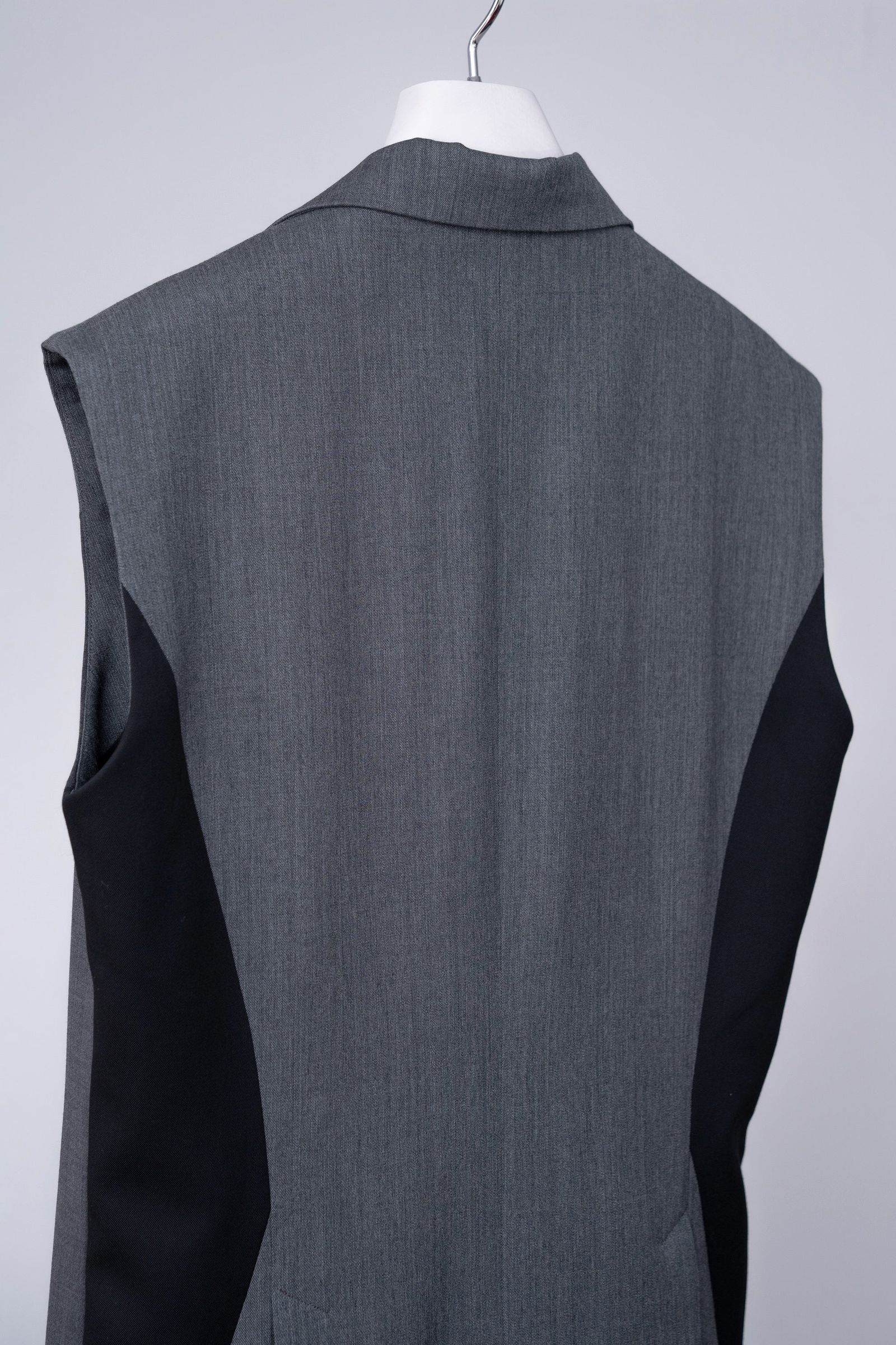 Winker Sleeveless Jacket [black-m]