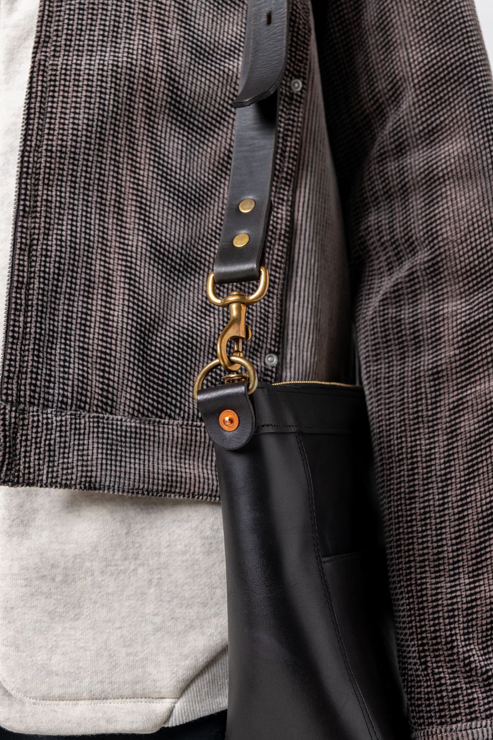 【ラスト1点 / 25SS】LEATHER TELEPHONE SHOULDER BAG [BLACK] | テレフォンショルダーバッグ / ブラック