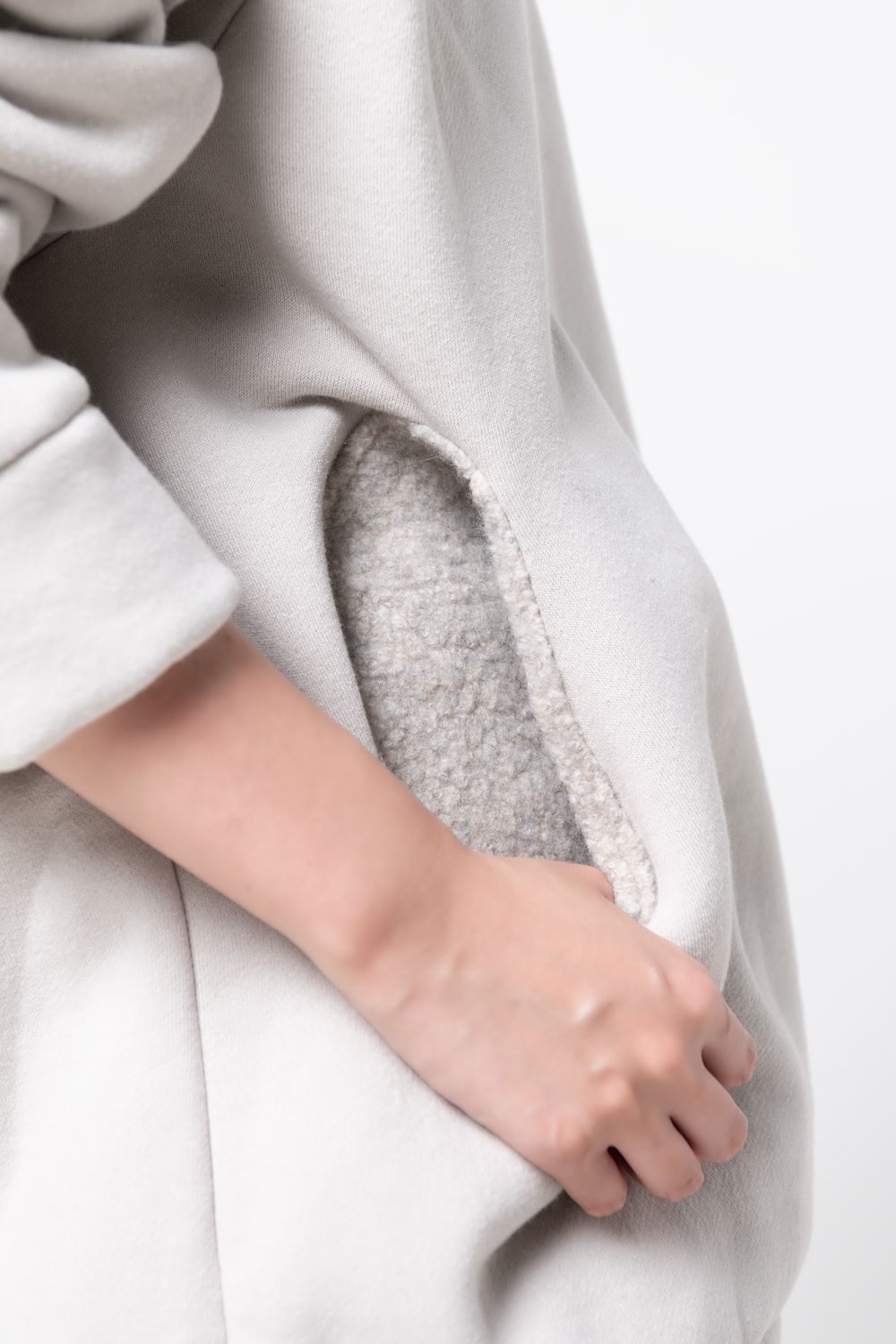 【23AW】balloon over boa hoody [GRAY BEIGE] - バルーンオーバーボアフーディー [グレーベージュ] / vu-a23-t06