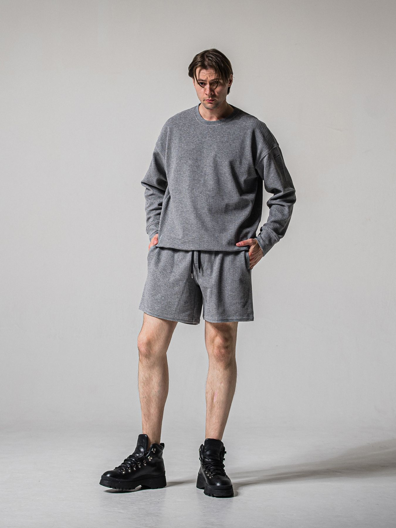 【予約品 11月16日(日) 締切】BLISTER TRAINER / ブリスターニット トレーナー  / グレー