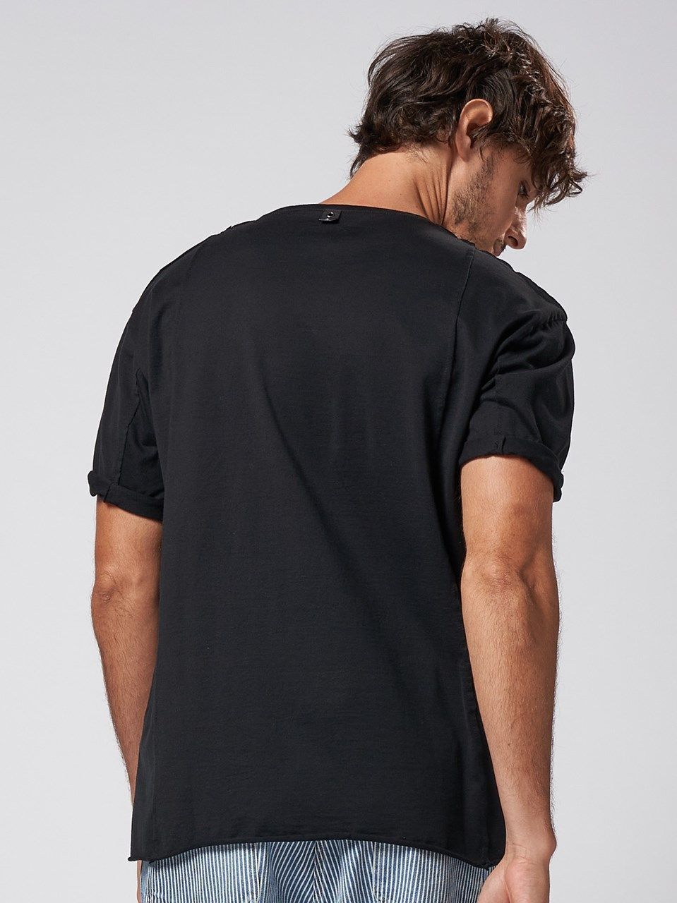 《予約品》 roll-up sleeve cut&sewn / Tシャツ / ブラック