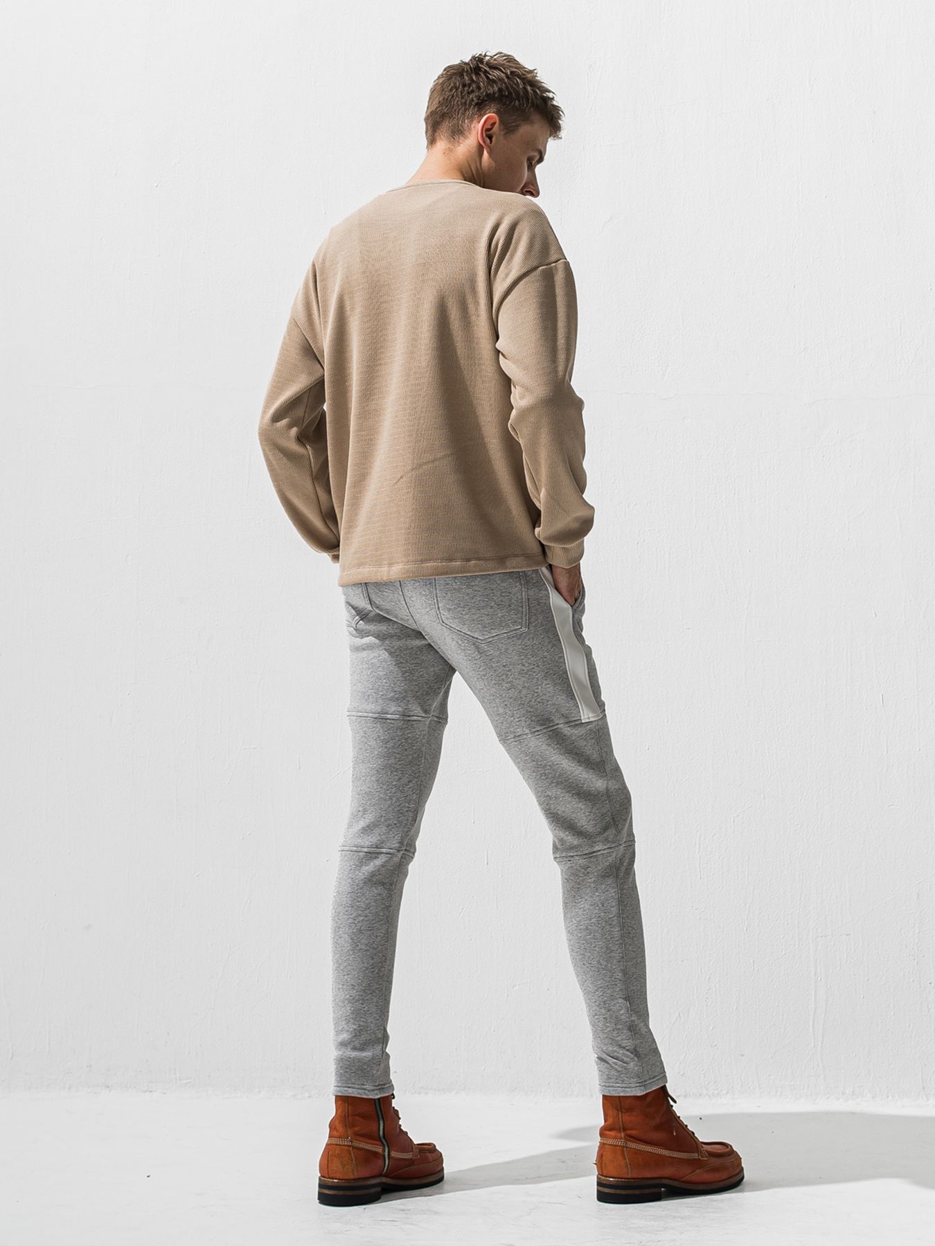【予約品 9月6日(日) 締切】OVER HENRY VELOURS FLEECE THERMAL / 裏起毛 ハニカムサーマル オーバーサイズヘンリーネック / ブラウン