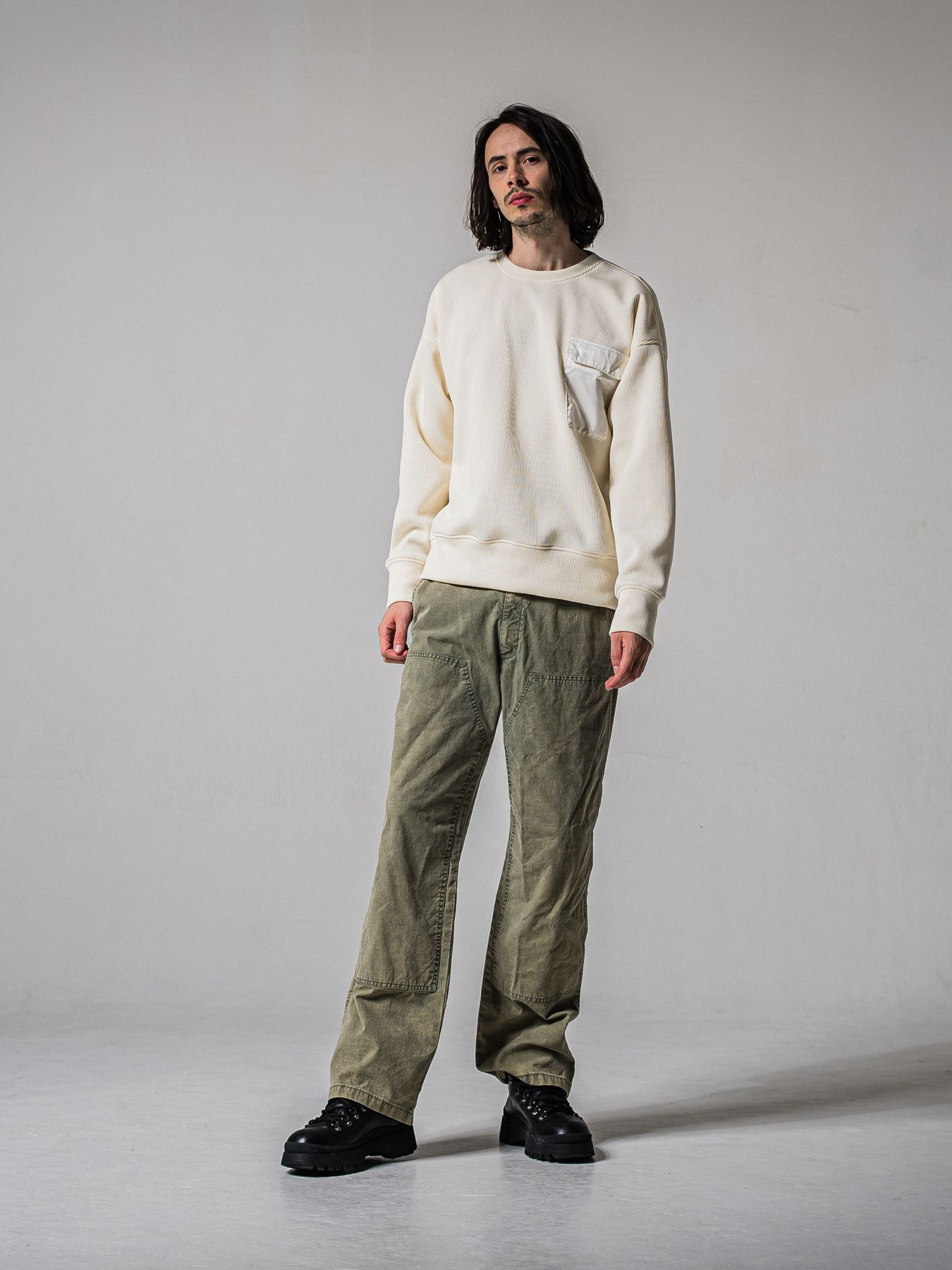 【予約品 11月16日(日) 締切】AZE MILITARY DROP TRAINER / 畔編みニット トレーナー / オフ