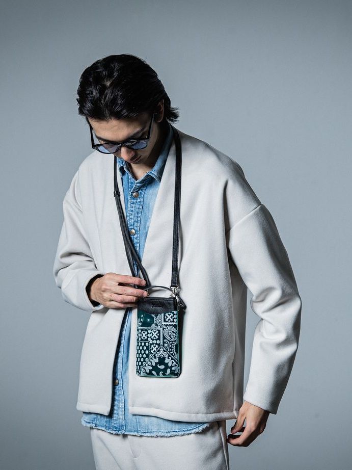 《予約品》 vermilion×RESOUND PVC Mobile pouch / ウォレットショルダーバッグ / グリーン