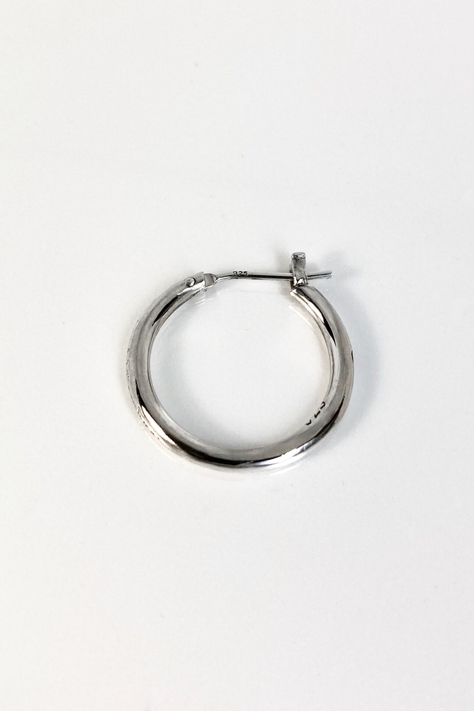 GODSIZE - 《受注生産》 THIN HOOP raised by wolves [LARGE] ピアス