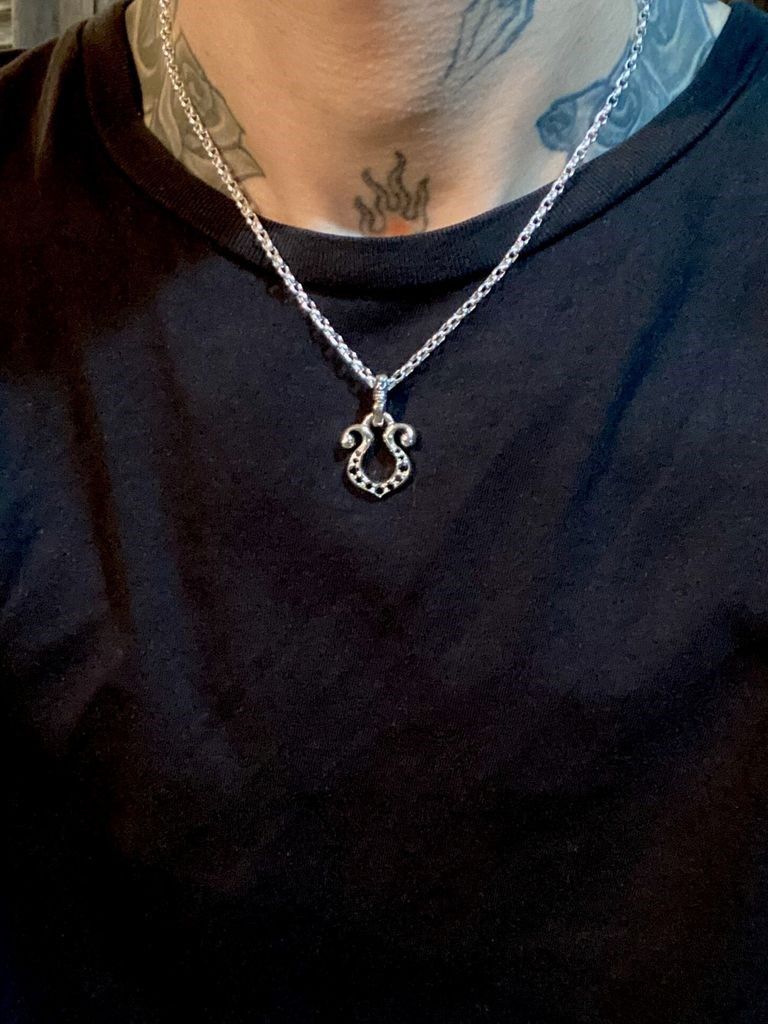 《受注生産》 RHYTHMIC HORSESHOE with BLACK DIAMOND NECKLACE ネックレス / 注文から2~3週間後入荷予定