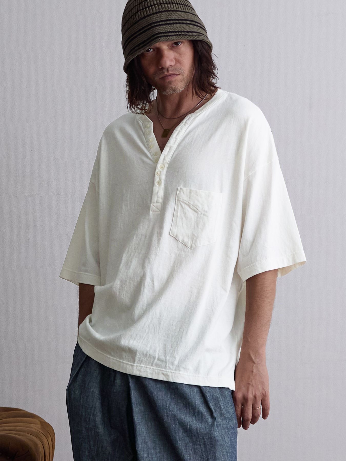 新品 エゴトリッピング QUENCH ヘンリーネック 46 EGO TRIPPING - QUENCH / ヘンリーネックTシャツ / ホワイト | BRYAN