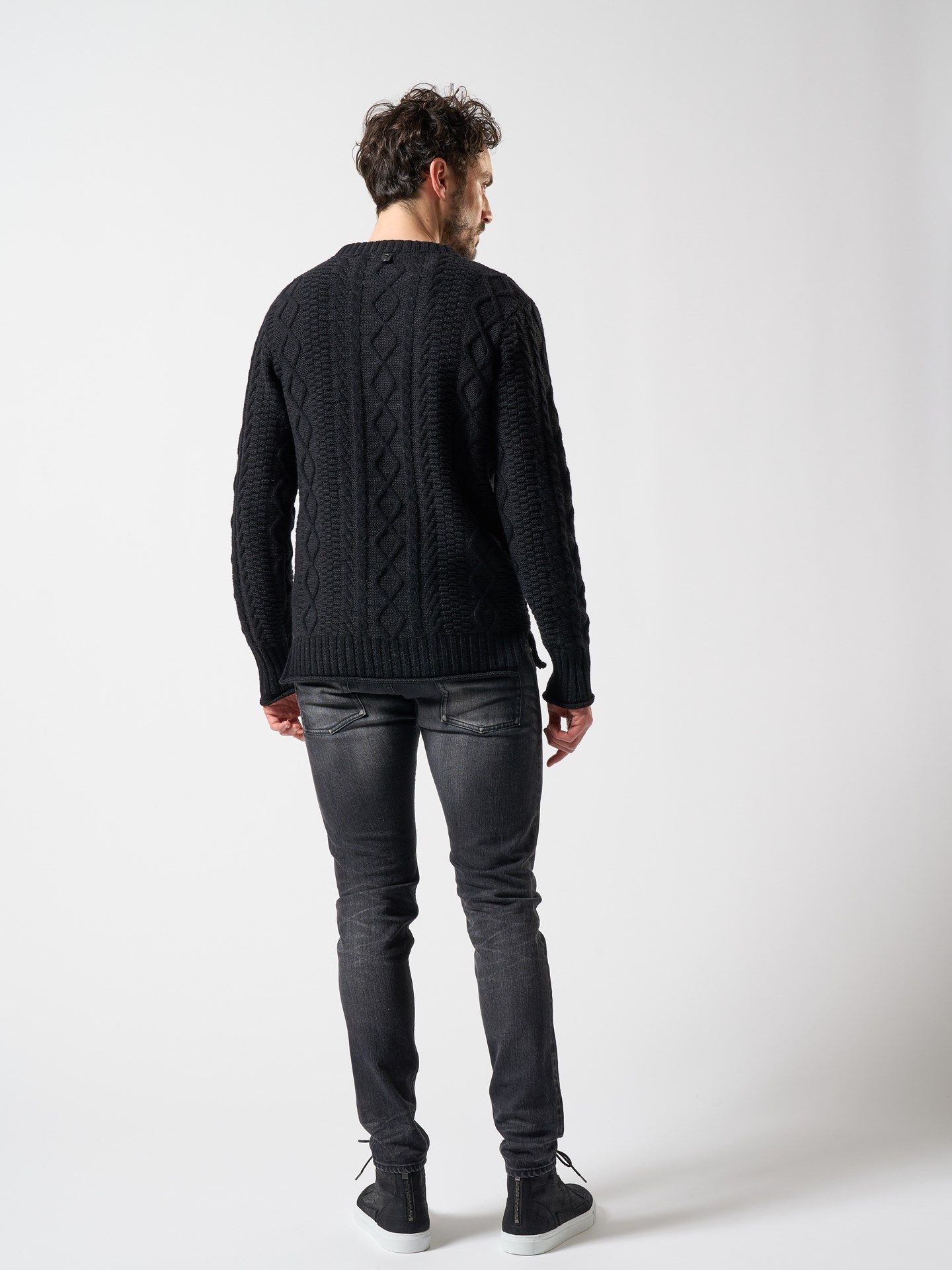 plating cable knit turtle / プルオーバー / ブラック