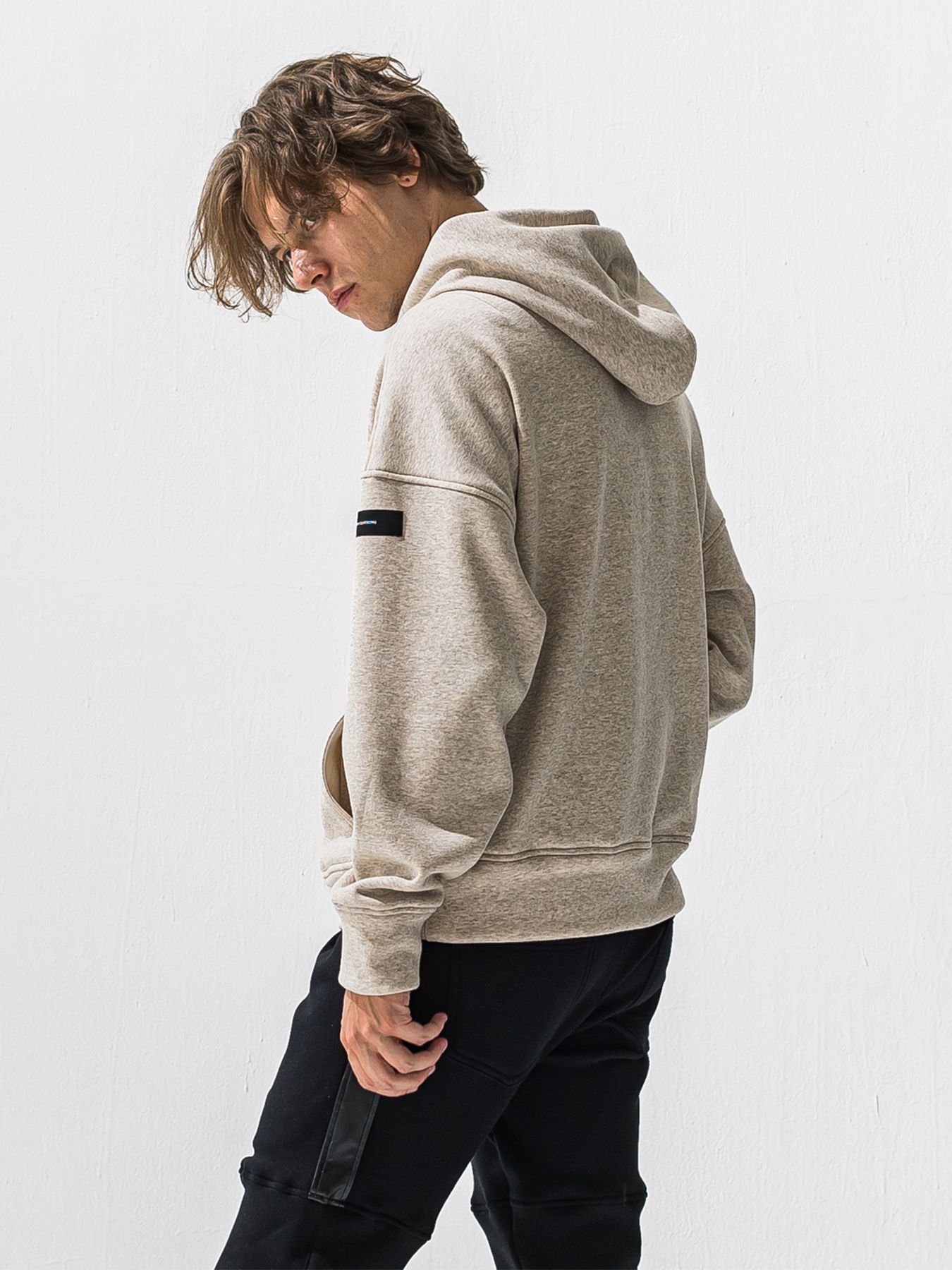 【予約品 9月6日(日) 締切】RC VELOURS FLEECE HOODIE / RCレザーワッペン 裏起毛 ルーズフーディー / ブラウン