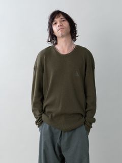 【予約品 5月27日(水) 締切】WOOLTHERMAL-TEE embroidery / アイコン刺繍 ローリングネックTシャツ / オリーブ