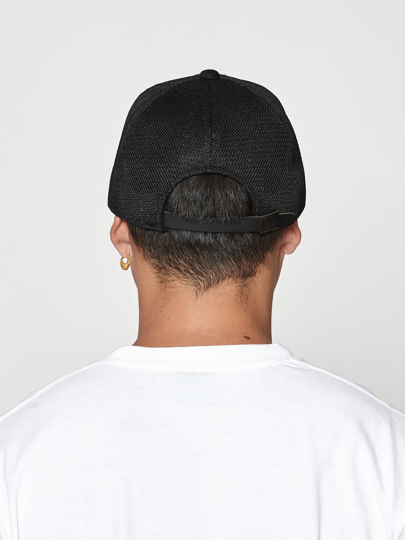 【予約品 10月9日(木) 締切】muta College Logo Mesh Cap / メッシュキャップ / ブラック【Acanthus × muta MARINE】
