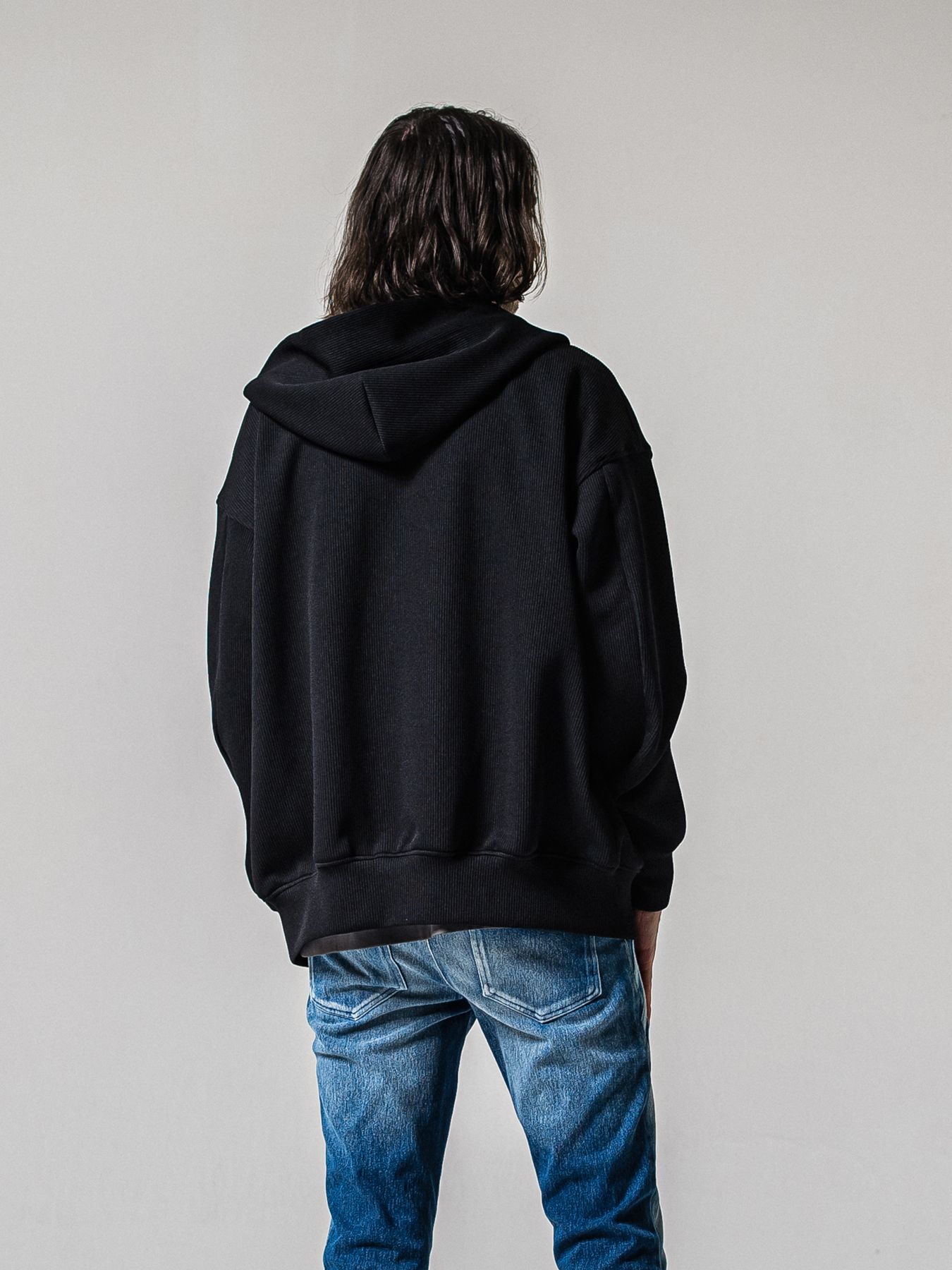 【予約品 11月16日(日) 締切】AZE VARSITY HOODIE / 畔編みニット フード付きスタジャン / ブラック