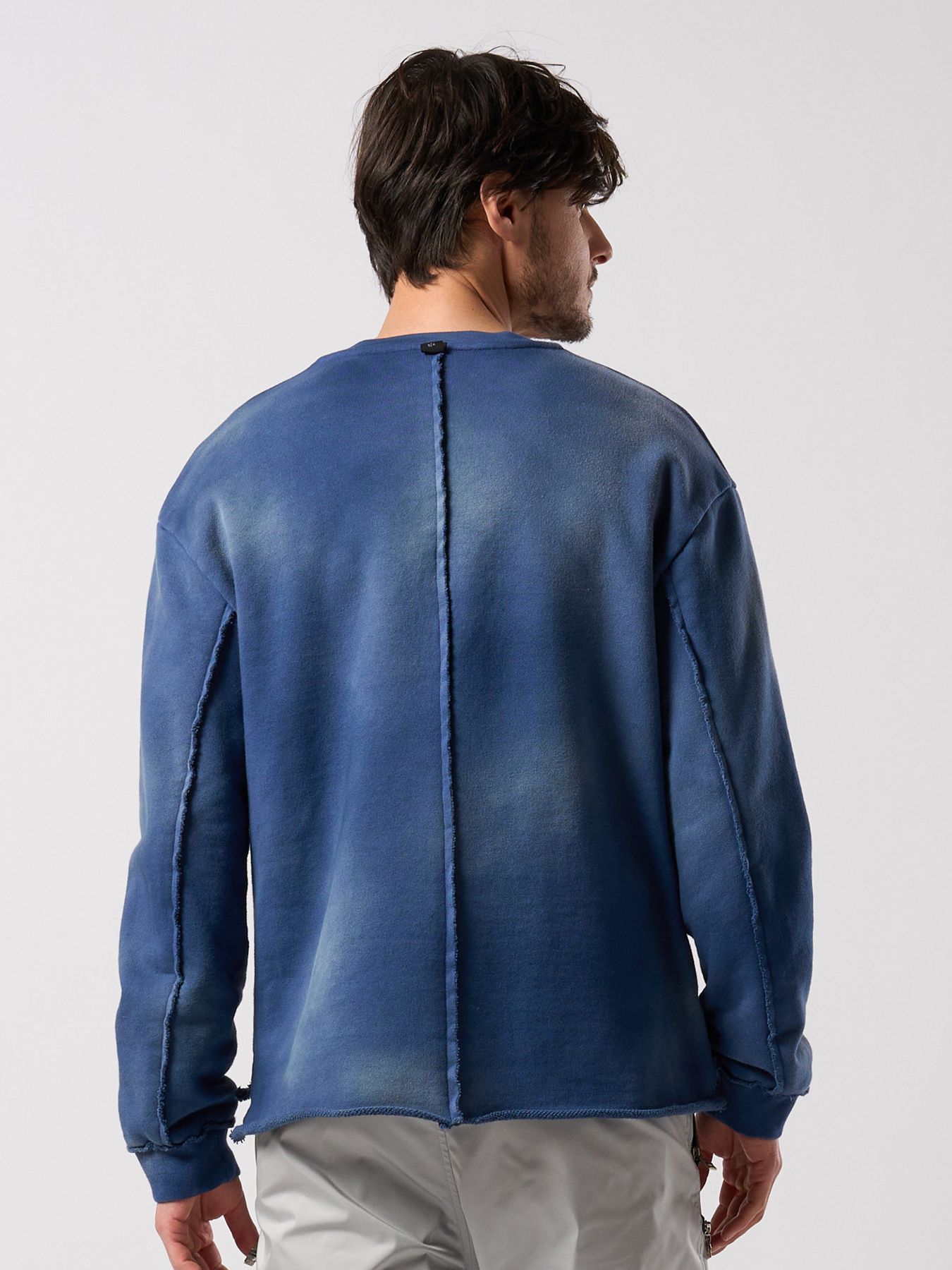 【予約品 4月19日(日) 18時締切】fade cut-off sweatshirt / フェード カットオフ スウェットシャツ / フェードネイビー