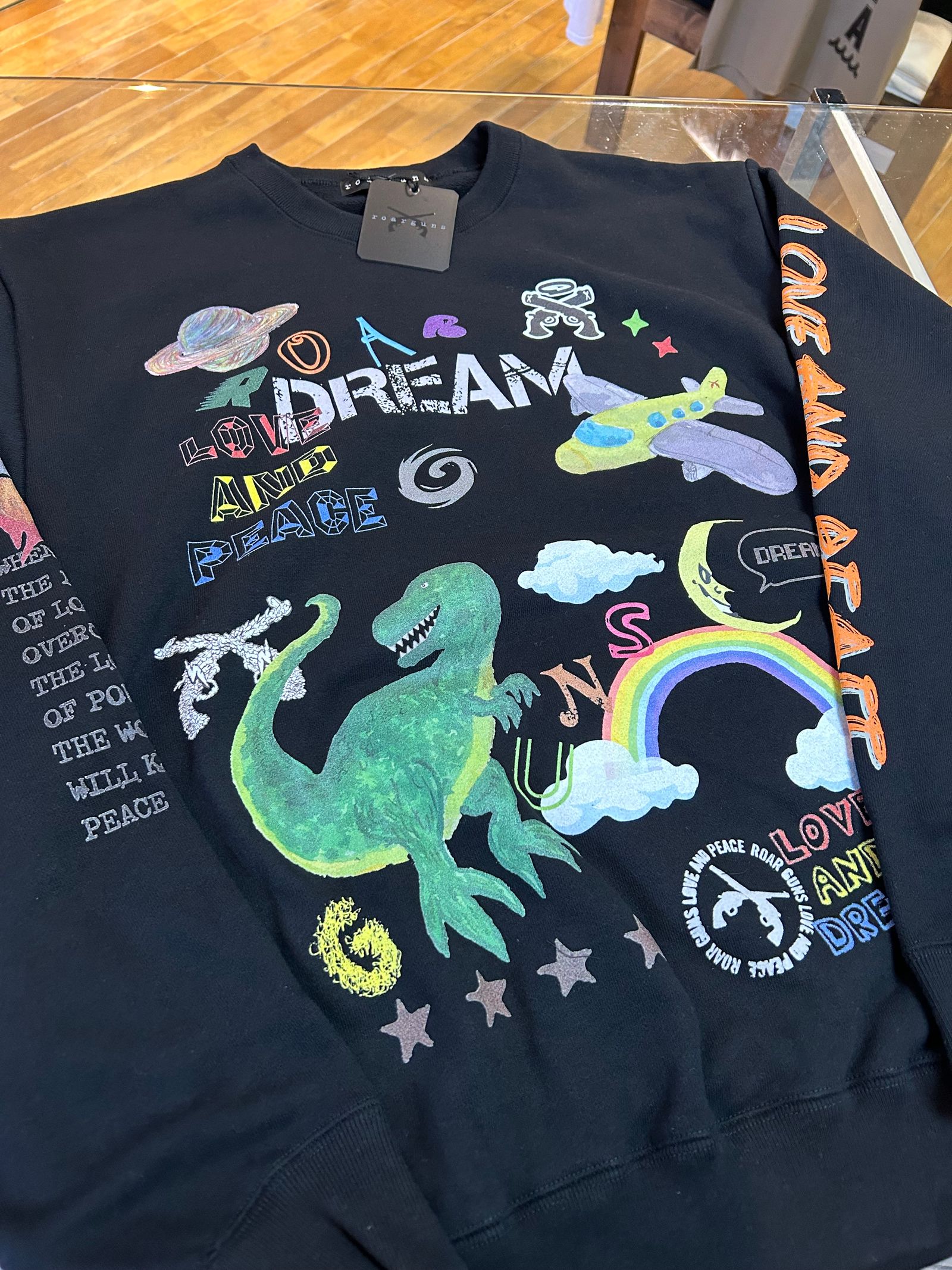 DINOSAUR CREWNECK  / スウェット / ブラック・カラフル  【roarguns 】