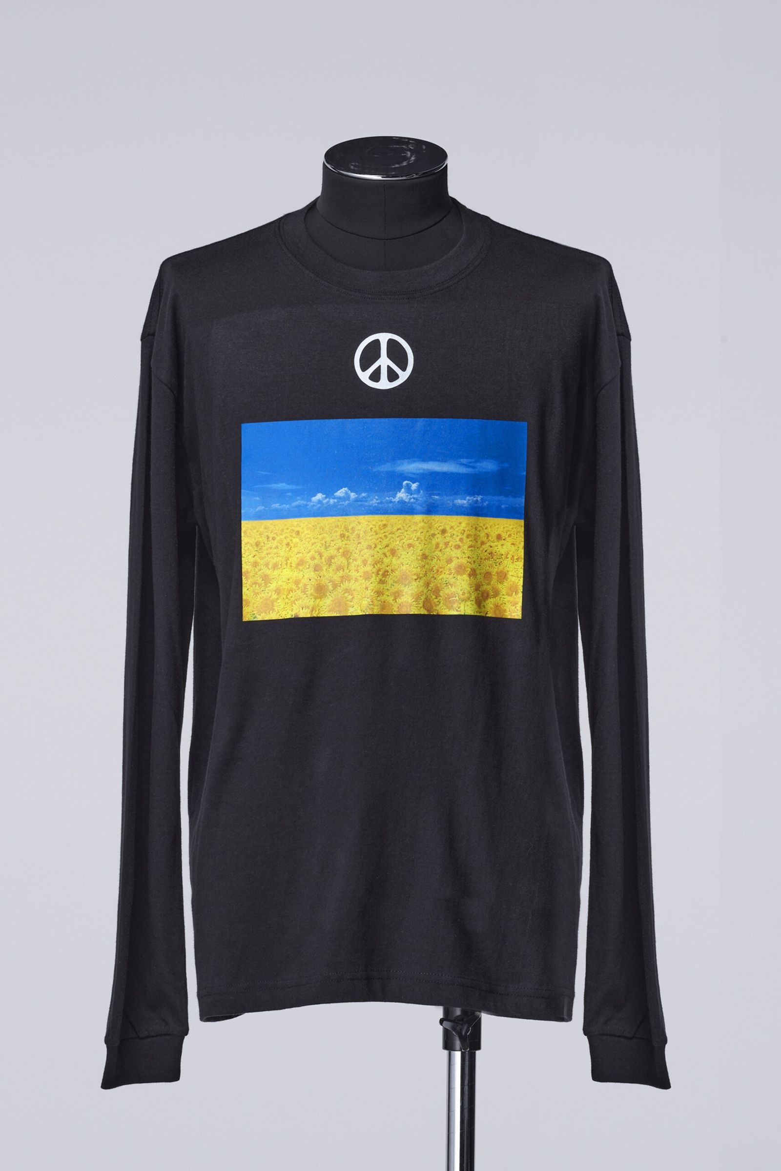 UKRAINE-CharityLongSleevesT-Shirt / ブラック 【THE ONENESS】