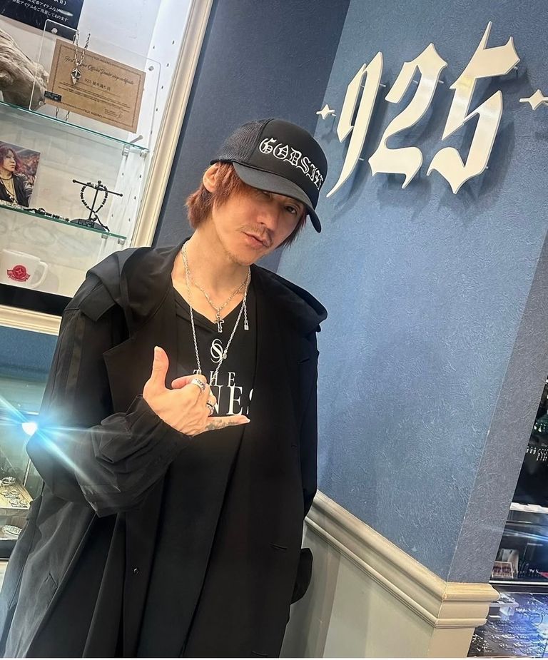 高さ17cm HIGH タイプ着用 SUGIZOさん
