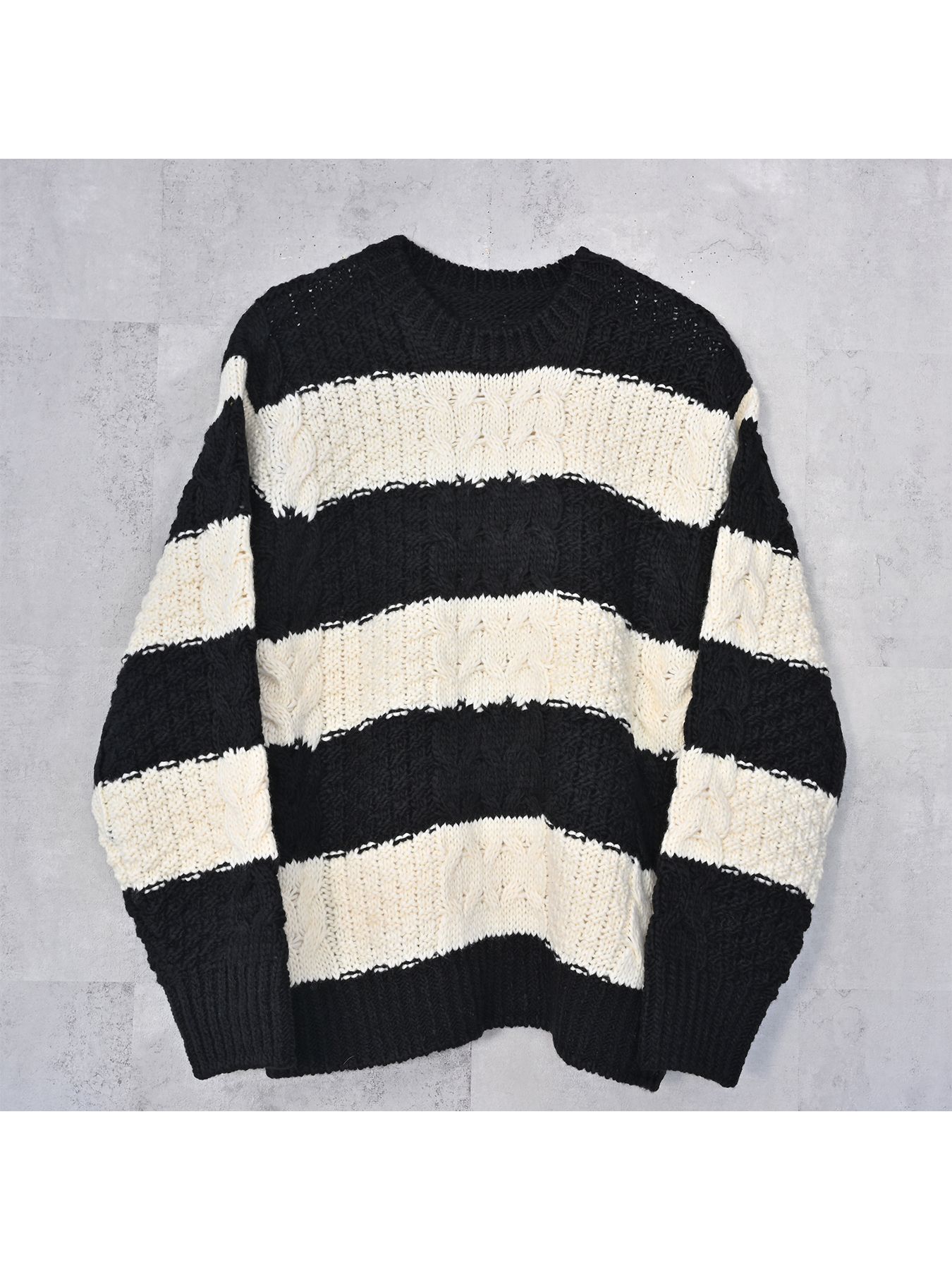 【予約品 9月6日(日) 締切】CABLE LAW SWEATER / ケーブル編みローゲージセーター / ブラック×ホワイト