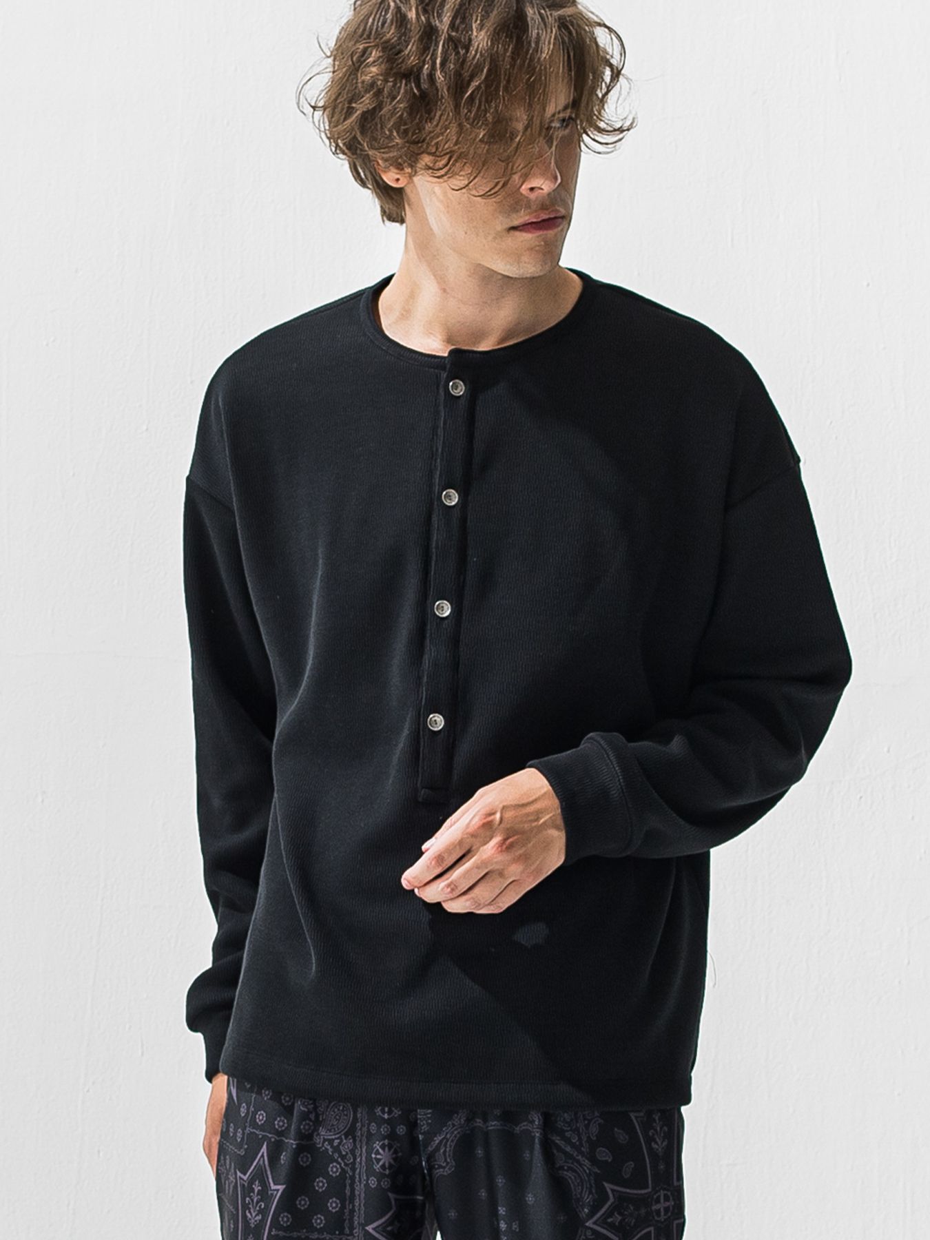 【予約品 9月6日(日) 締切】OVER HENRY VELOURS FLEECE THERMAL / 裏起毛 ハニカムサーマル オーバーサイズヘンリーネック / ブラック