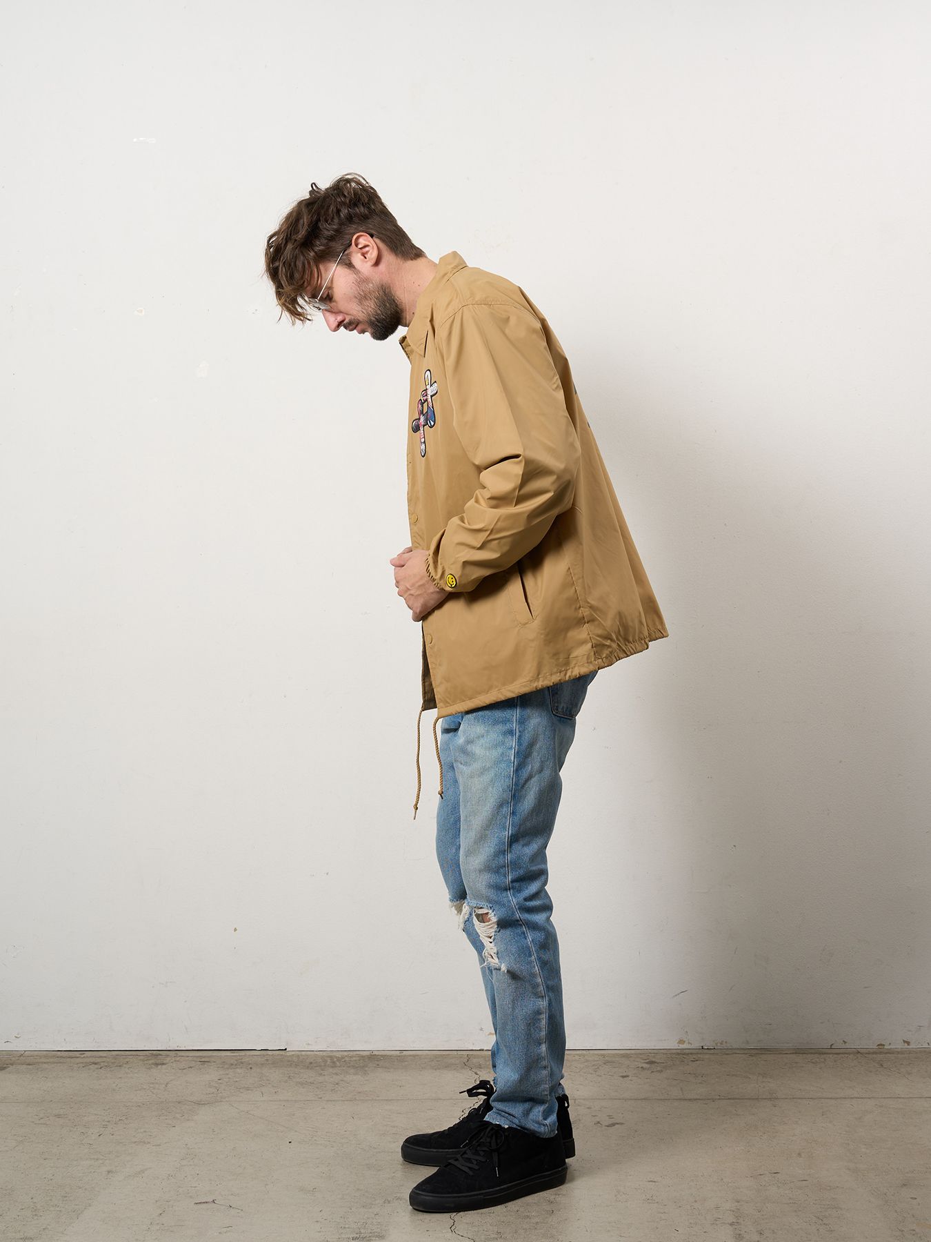 【予約品 10月16日(木) 締切】STYLE STYLE ドリップスタークロスパッチ ナイロン コーチジャ オーセンティックパイル ウェービーロゴ スマイル ケット / カーキ