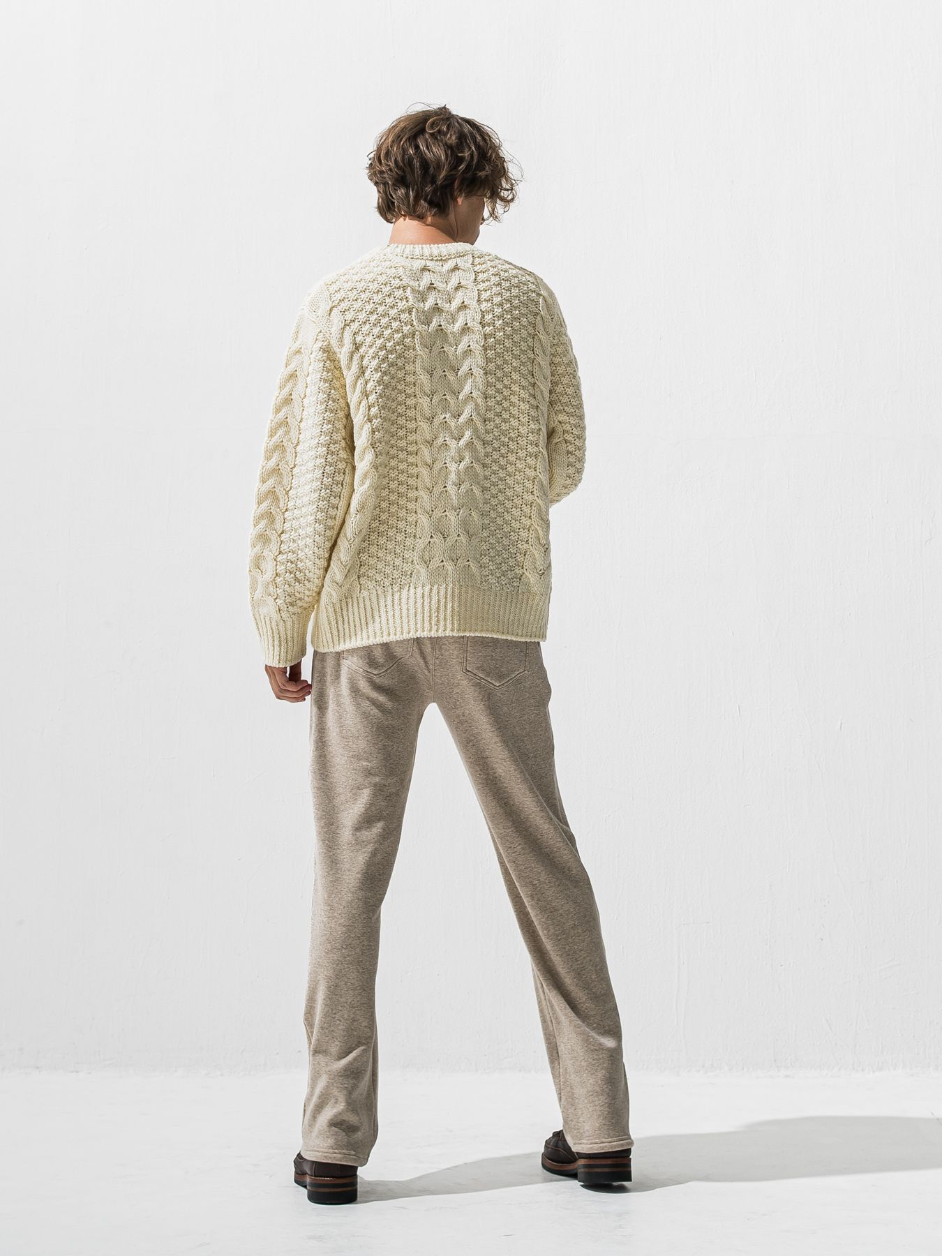 【予約品 9月6日(日) 締切】CABLE LAW SWEATER / ケーブル編みローゲージセーター / オフ
