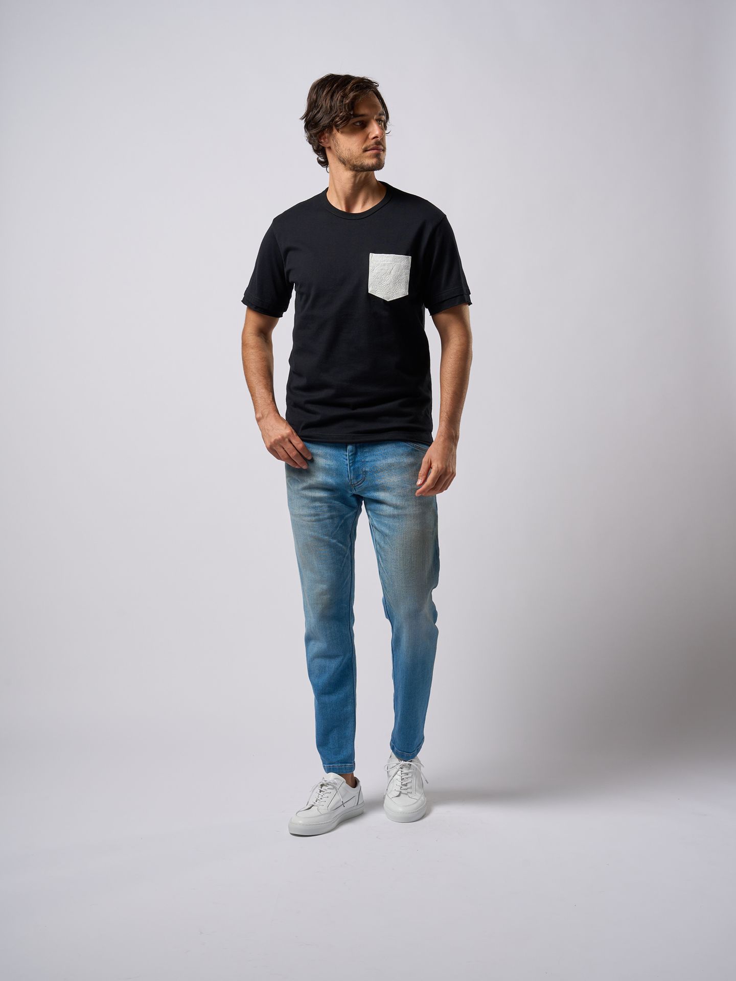 【予約品9月19日 10時締め】 crash leather pocket Tee  / Tシャツ / ブラック・ホワイト