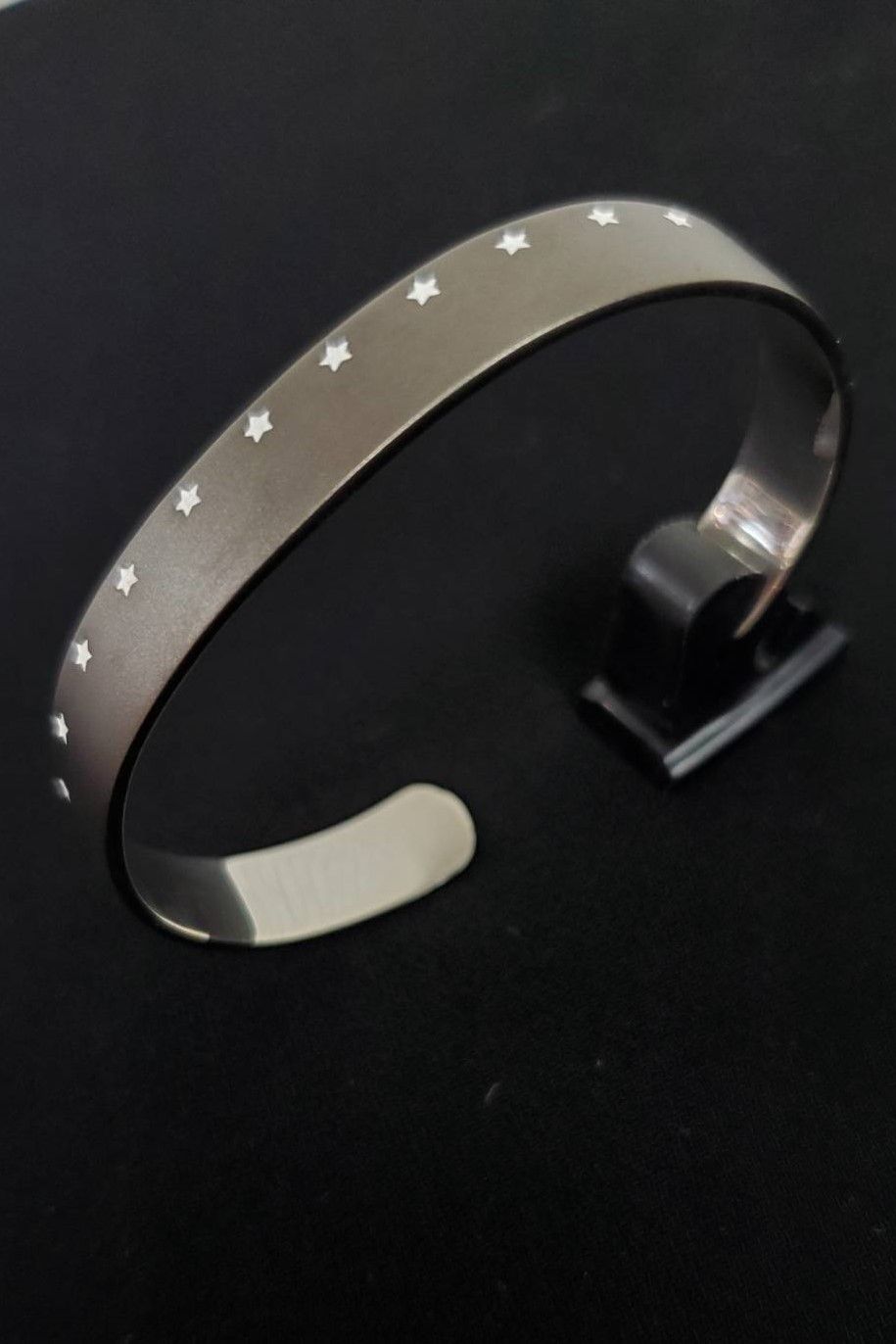 IVXLCDM - FIFTEENTH STAR BANGLE / SV925.MATTE BK.WH | BRYAN