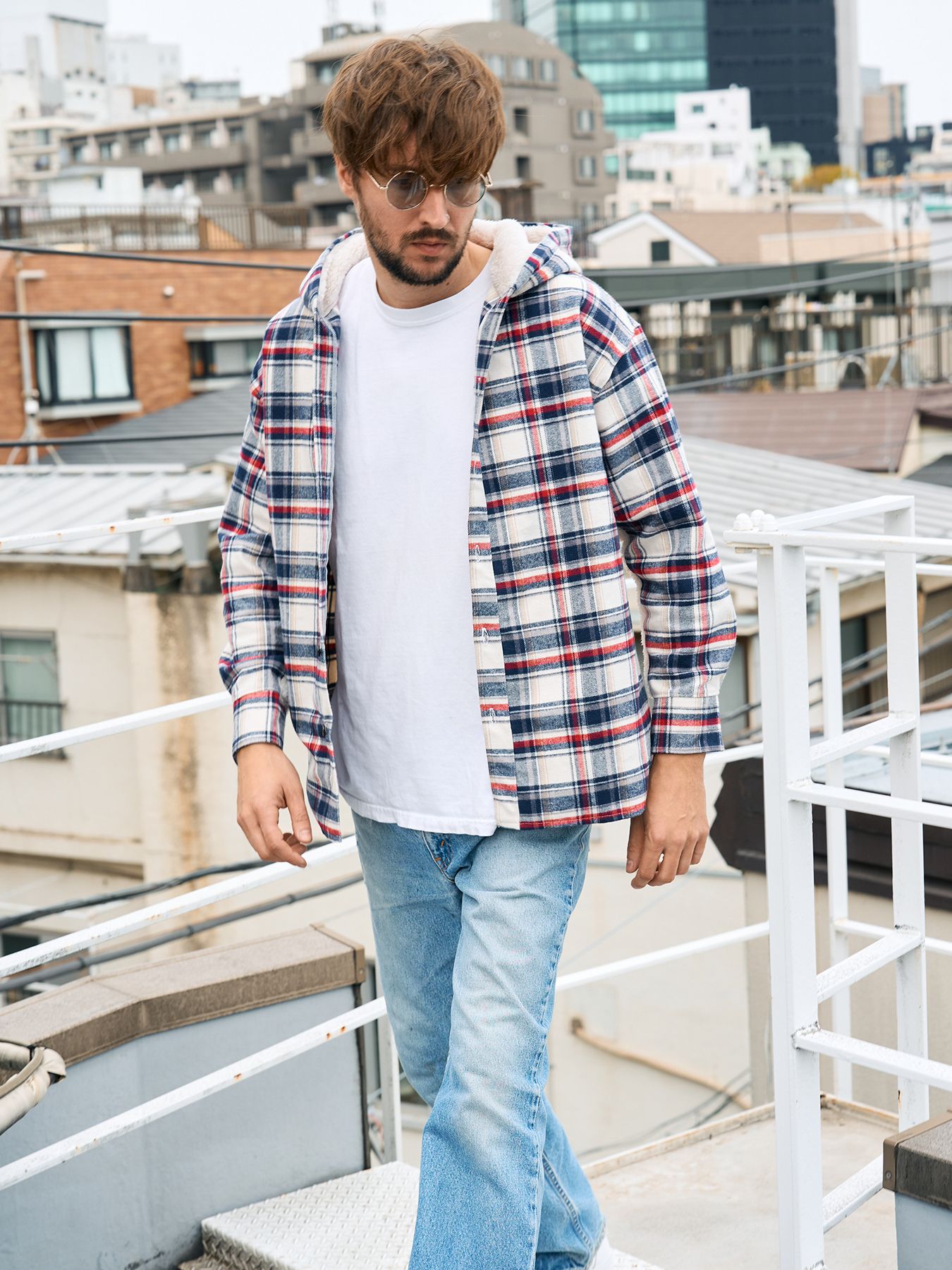 【予約品 】 ヘビーネルチェック-ボア レザースター&サガラパッチワーク フーデッドシャツ / オフホワイト
