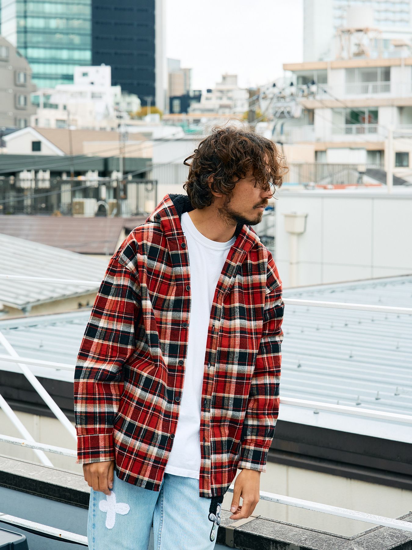 【予約品 】 ヘビーネルチェック-ボア レザースター&サガラパッチワーク フーデッドシャツ / ブラック