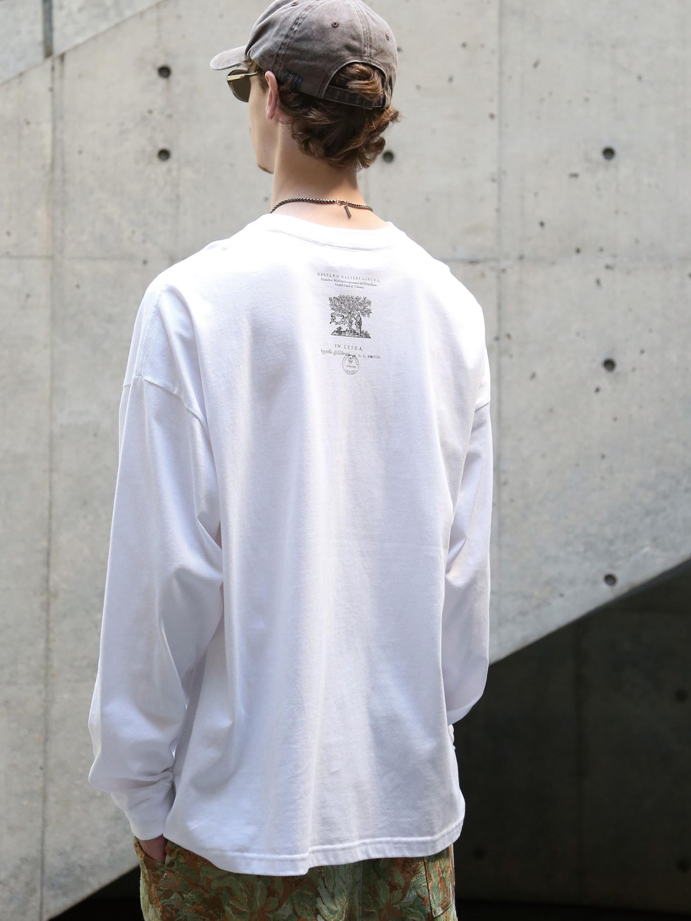 【予約品】ORBITAL WIDE-TEE / プリントワイドTシャツ / ホワイト【QUOLT】