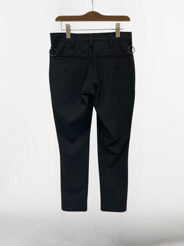 日本限定 tapered slacks  / ブラック