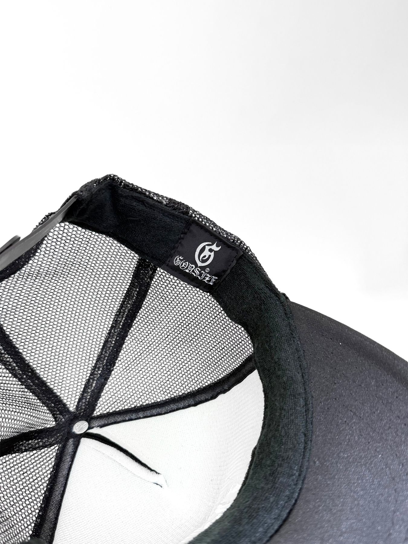 【予約品 6月21日(日) 締切】GOD MESH BACK TRUCKER HAT / ブラック