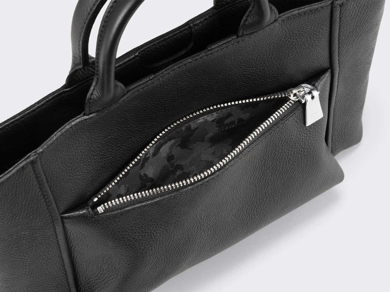 トート Shrink Leather / Charcoal BLACK 【aniary】