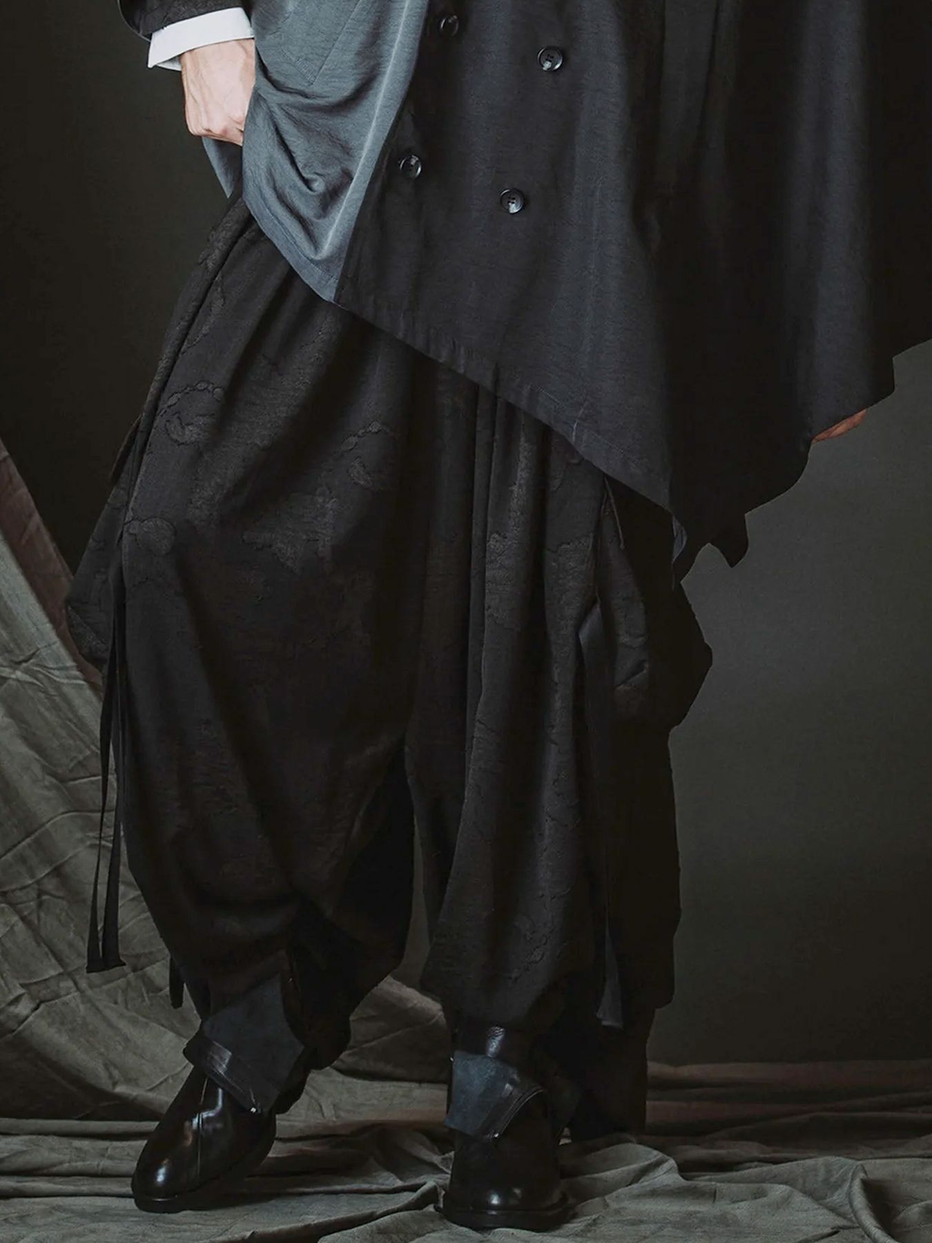 フラッタリングカーゴトラウザーズ / フラワー【NO ID.】