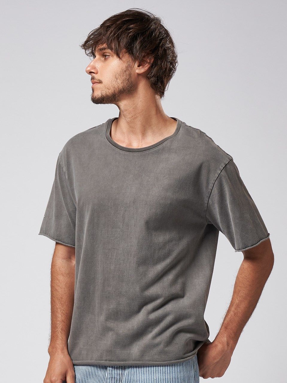《予約品》 wide cut-off crew-neck S/S / Tシャツ / グレー
