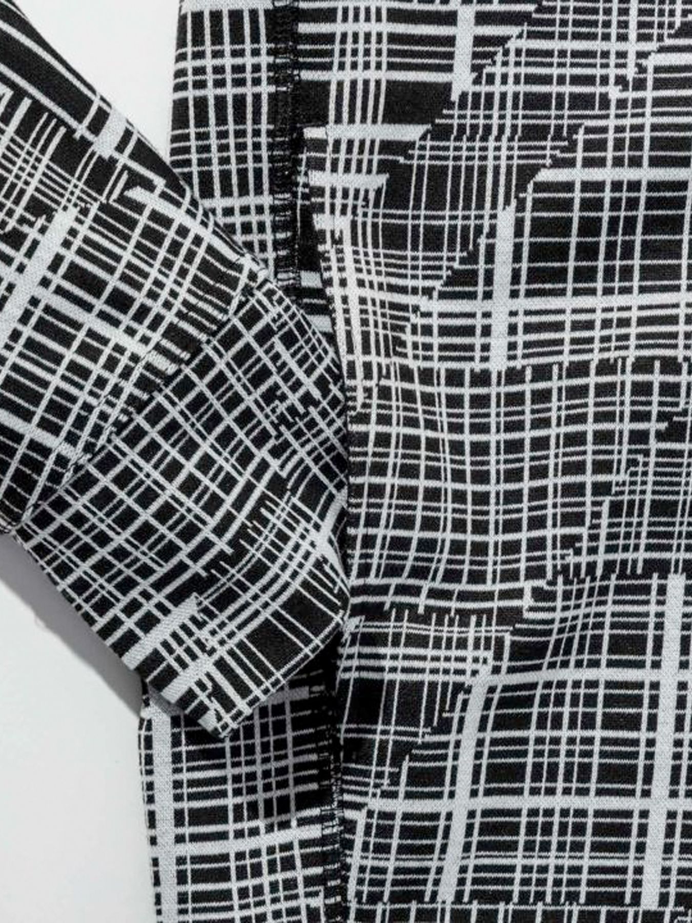 ジオメトリックジップアップパーカー / ブラック