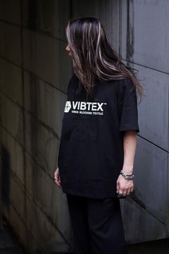 VIBTEX LOGO BIG-T / ブラック 【Roen】