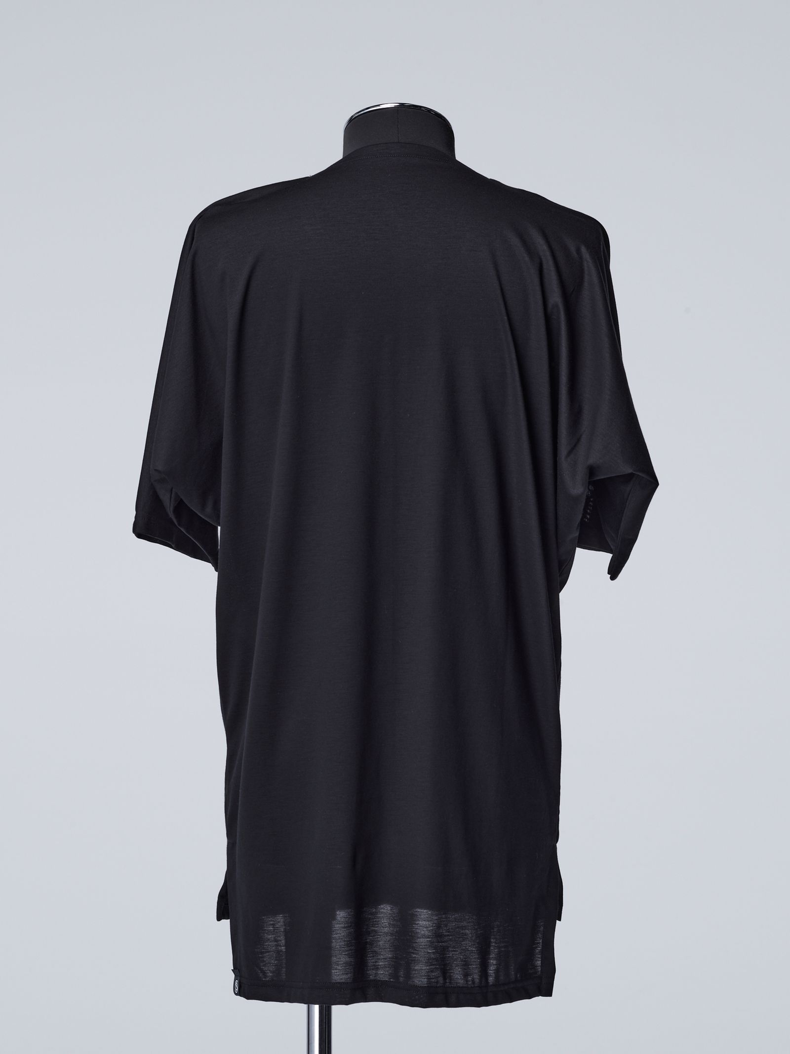 《予約品》 ViscoseOrganicFrillVDolmanT-Shirt / Tシャツ  / ブラック 【THE ONENESS】 5月中入荷予定