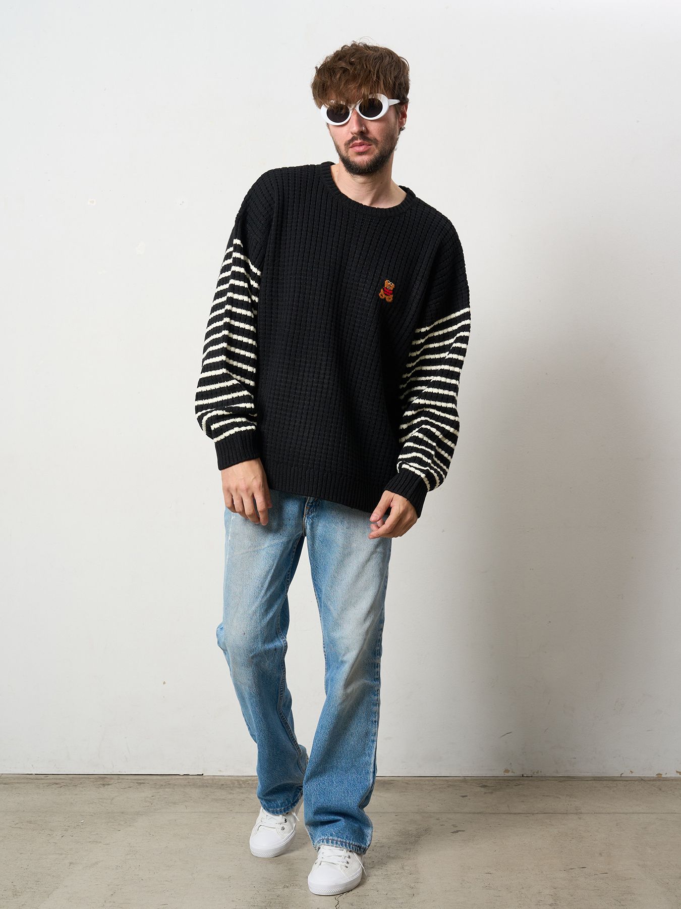【予約品 5月8日(木) AM10時 締切】 アクリルバルキービックワッフルボーダーカートベアワッペン ワイドシルエットプルオーバー / ブラック