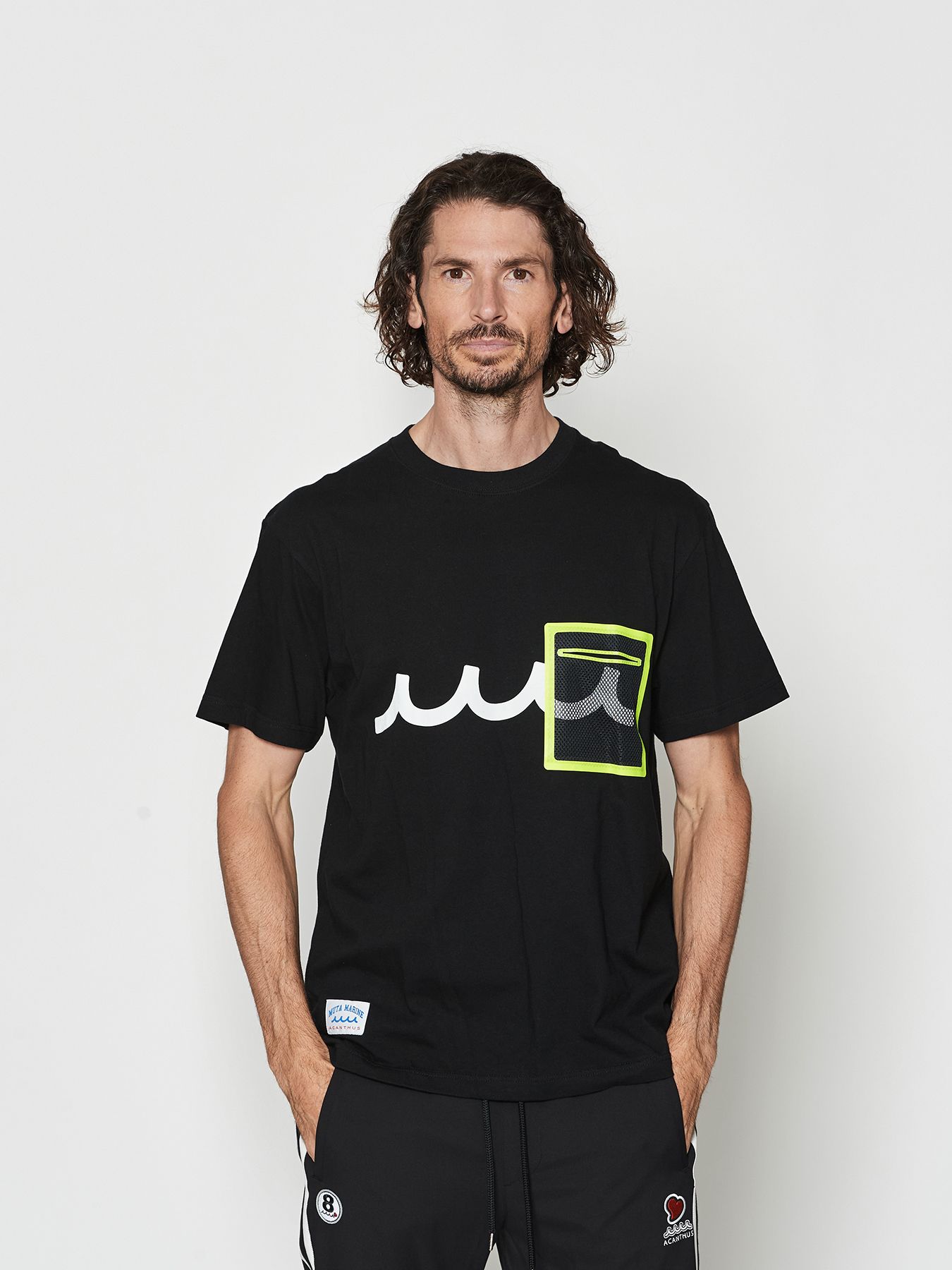 【予約品 10月9日(木) 締切】muta  Mesh Trimming Pocket Tee / Tシャツ / ブラック×イエロー【Acanthus × muta MARINE】