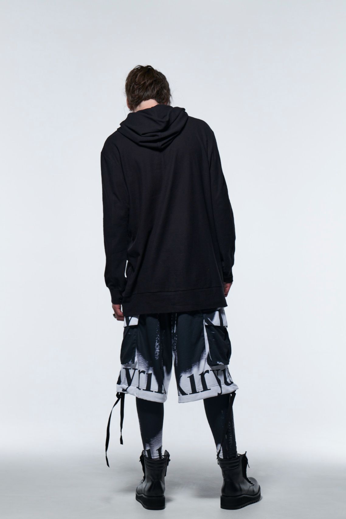 《予約品》 FlareShortCargoPants / ブラック＆ホワイト 【kiryuyrik】 2023年2月以降入荷予定