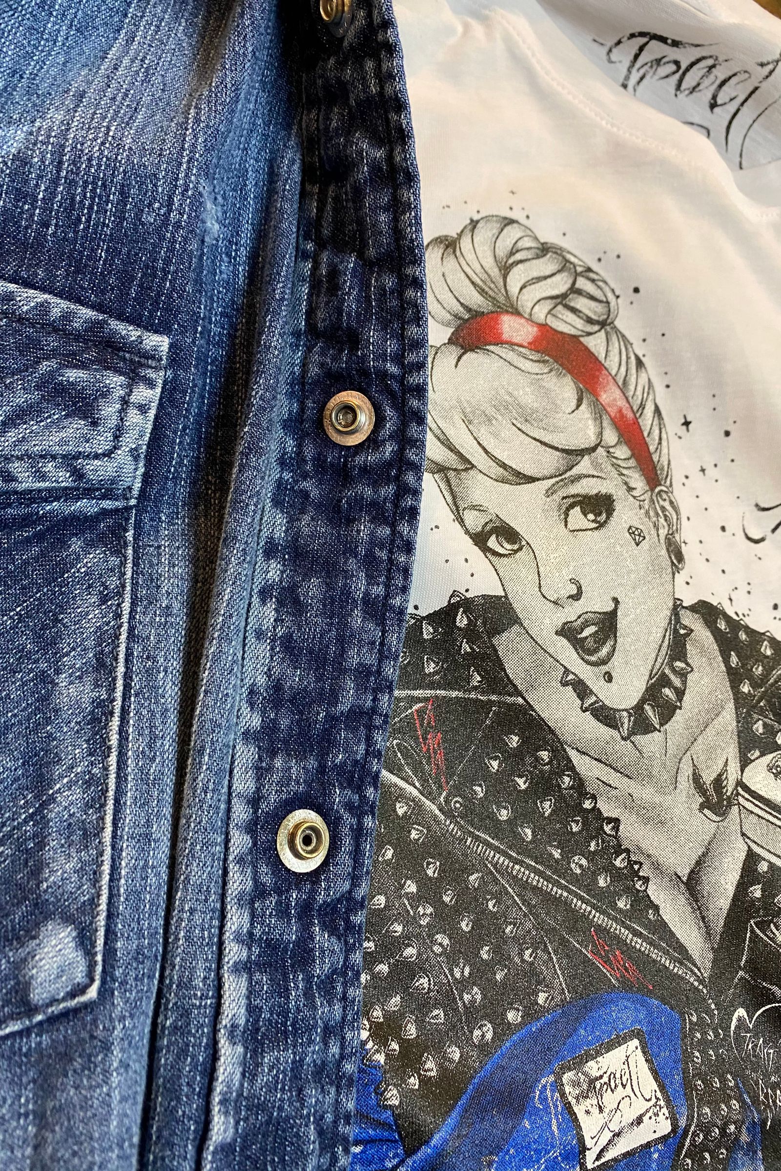 【Tract】シンデレラTシャツSTREET ROMANCE/WHITE×ブルー