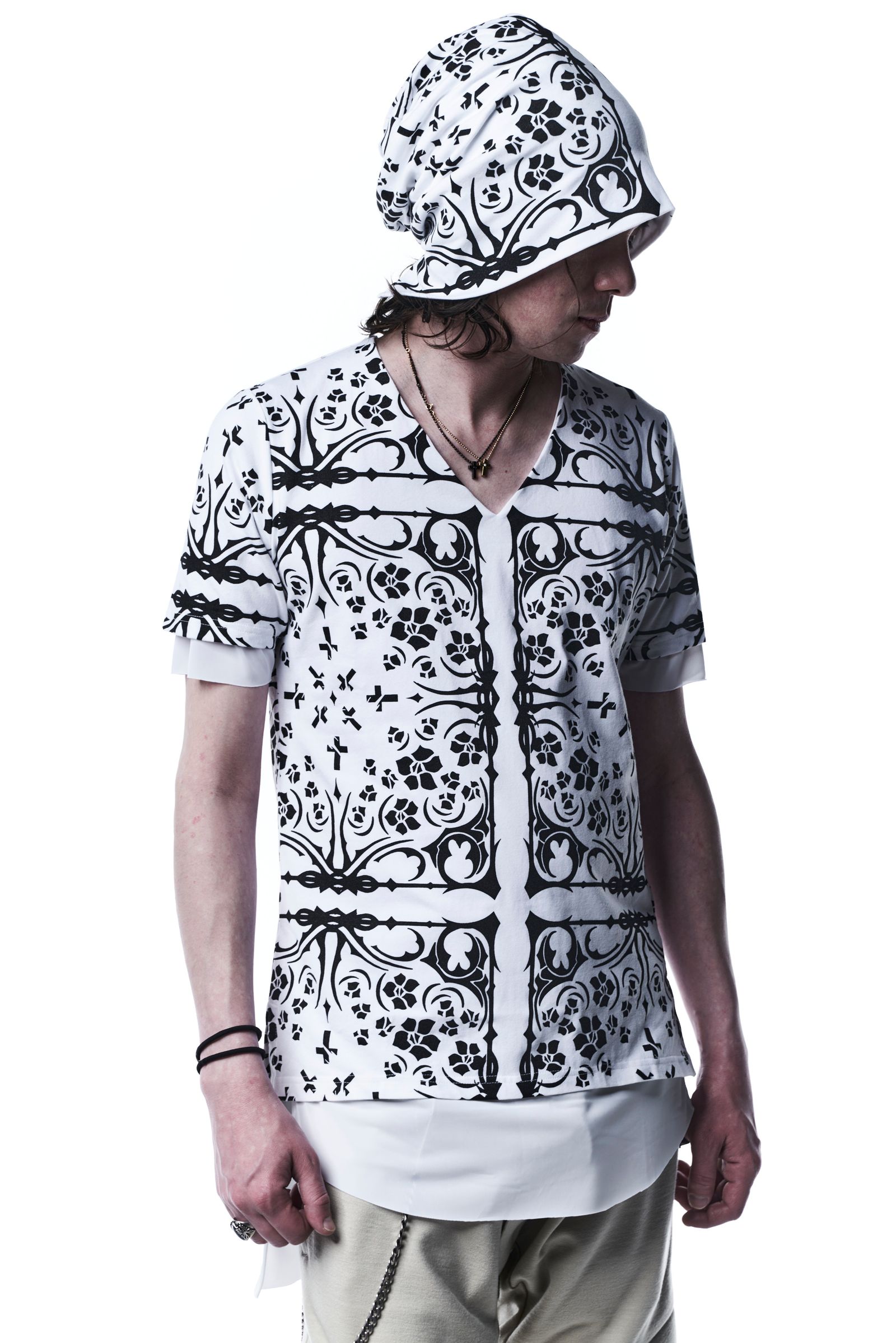 《予約品》 Layerd V-Neck T Tシャツ BANDANA BEATENJIKU / White×Black 【kiryuyrik】 9月入荷予定