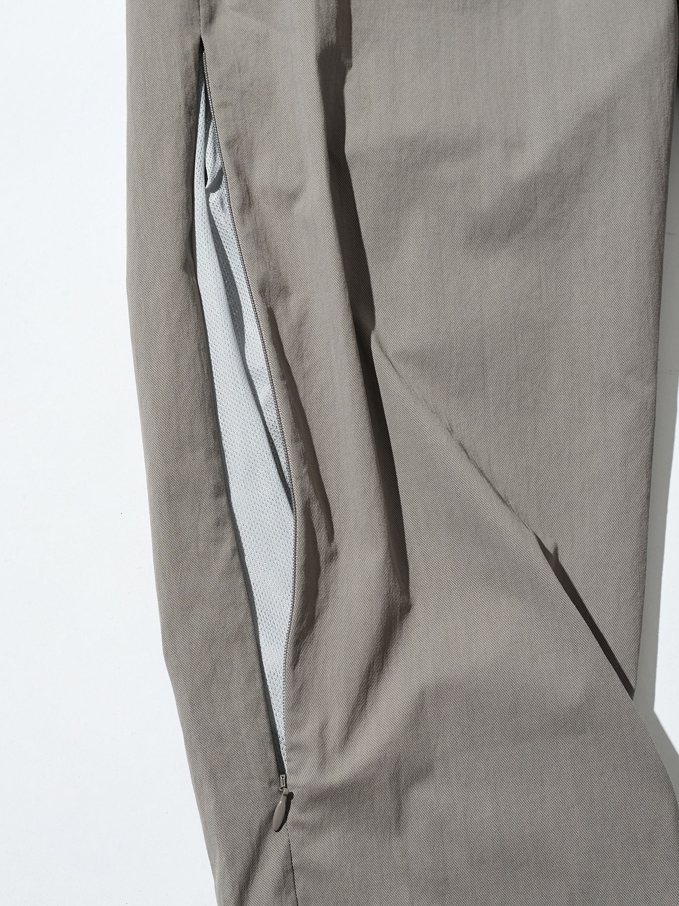 【予約品 10月9日(木) 締切】muta Ventilation Pants / イージーパンツ / グレー【Acanthus × muta MARINE】