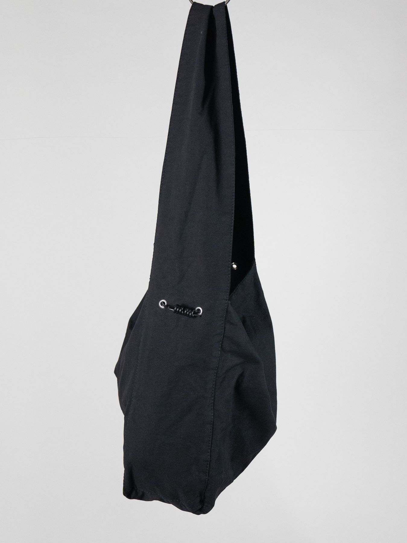 LEATHER CORD SHOULDER BAG / ショルダーバッグ / ブラック 【Iroquois.SENTI】