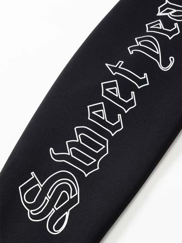 DOUBLE KNIT GOTHIC LOGO P/O HOODIE ブラック【SY32 by SWEET YEARS】