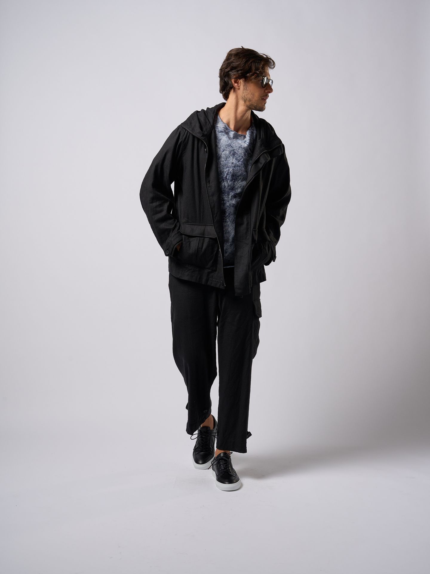 【予約品9月16日 10時締め】 hooded blouson / パーカー / ブラック