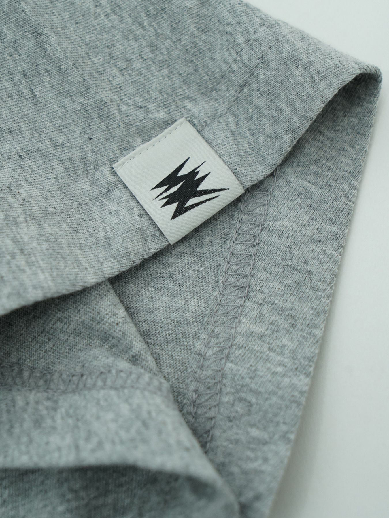 【予約品 2月1日(日) 締切】KITE TEE frocky / フロッキープリント ニットT / 杢グレー